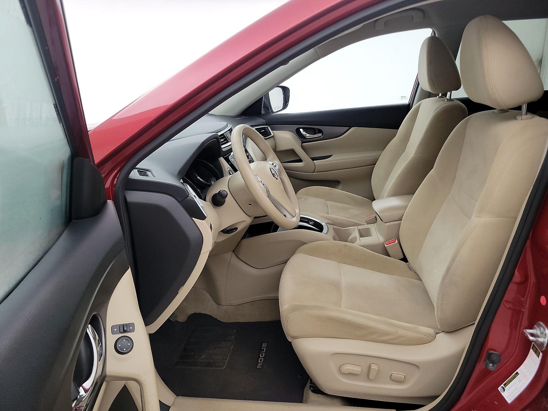 Thumbnail: 2015 Nissan Rogue - 11