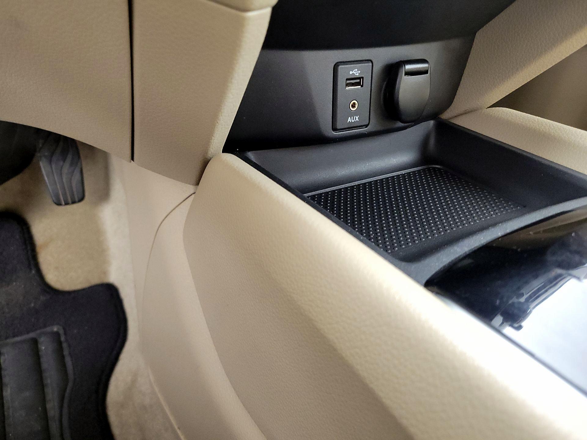 Thumbnail: 2015 Nissan Rogue - 18