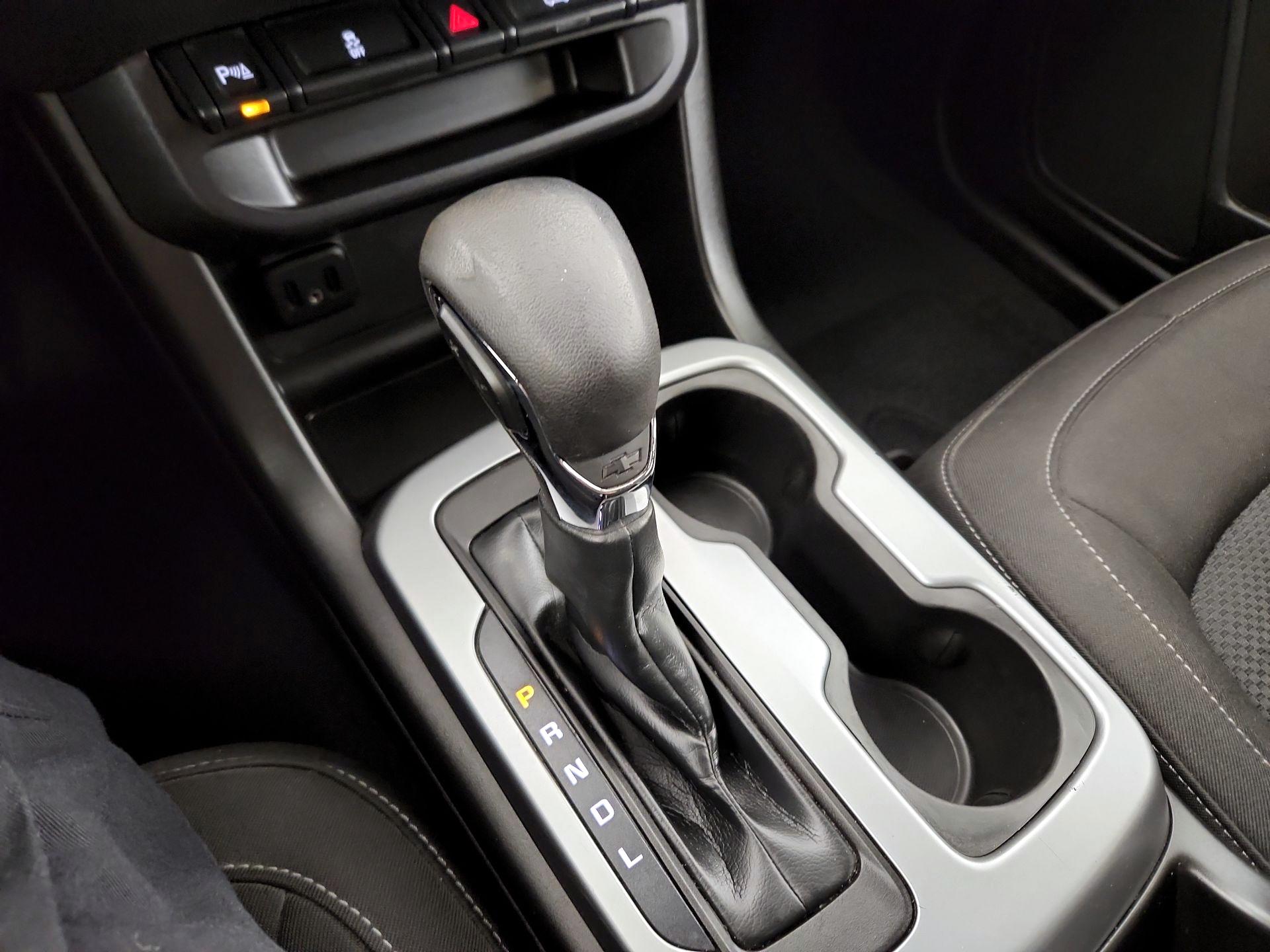 Thumbnail: 2022 Chevrolet Colorado - 15