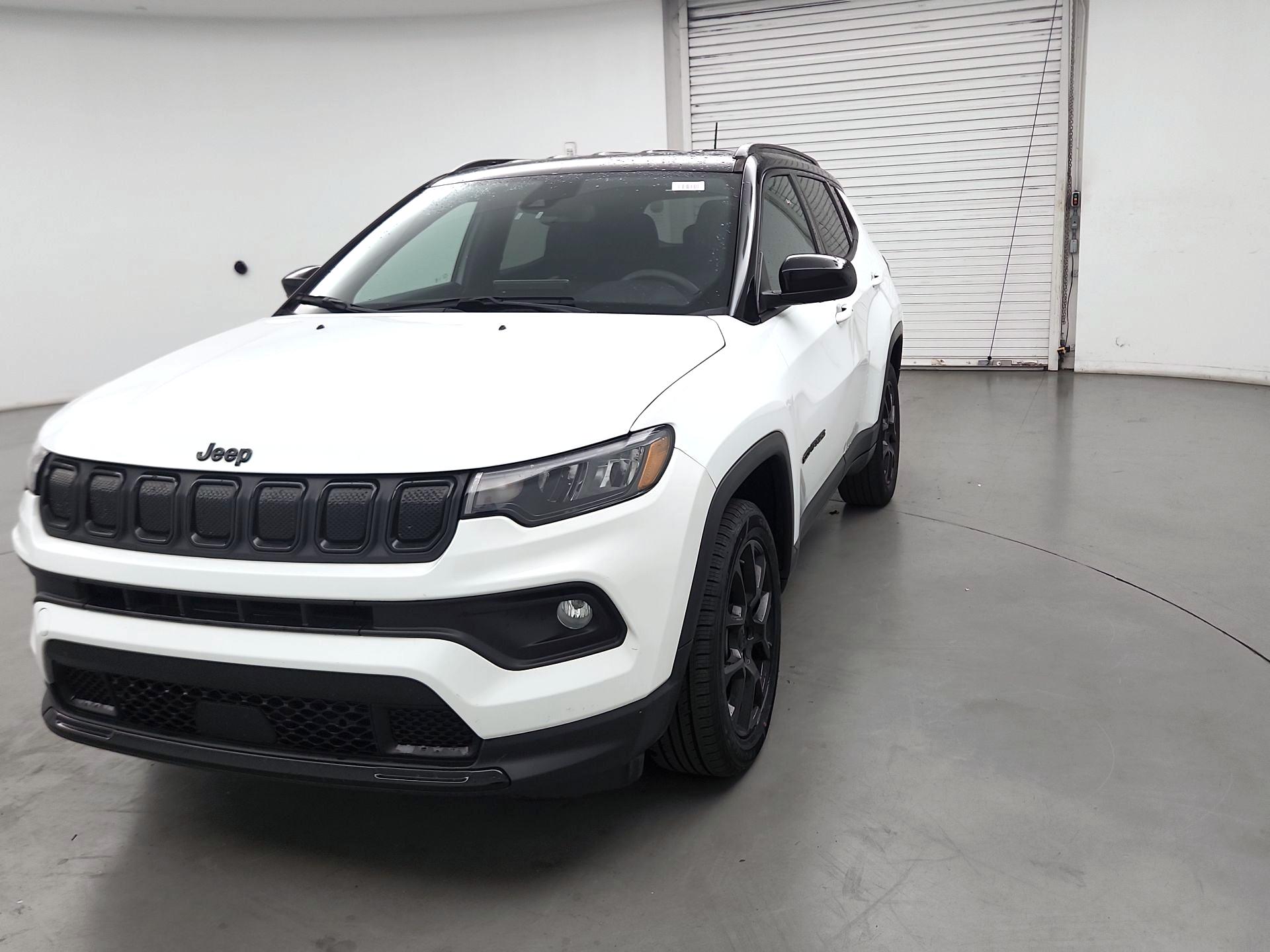 Thumbnail: 2022 Jeep Compass - 3