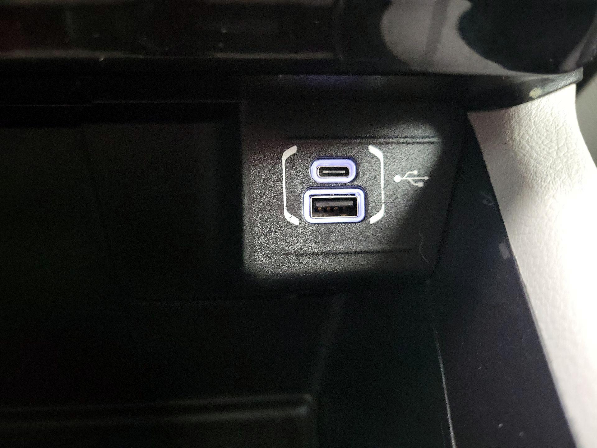 Thumbnail: 2022 Jeep Compass - 16