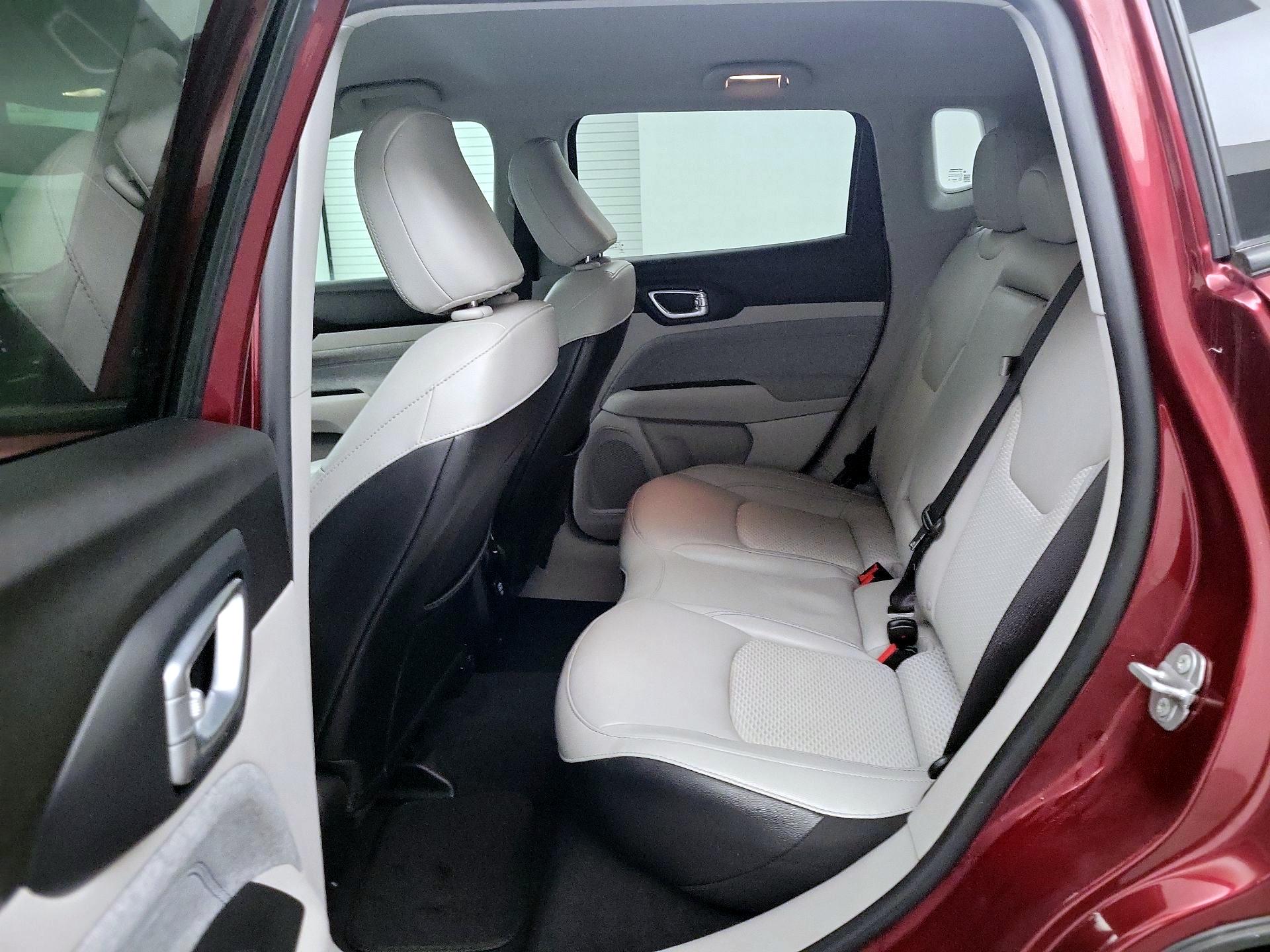 Thumbnail: 2022 Jeep Compass - 17