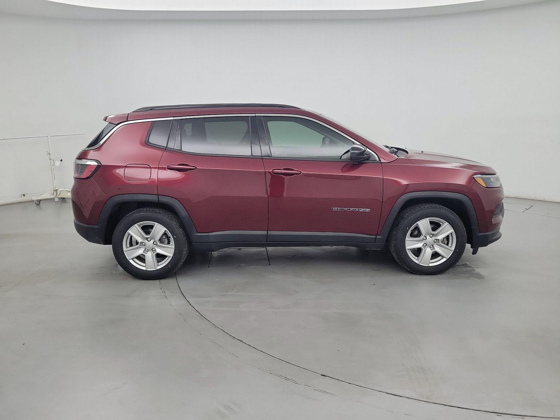 Thumbnail: 2022 Jeep Compass - 4