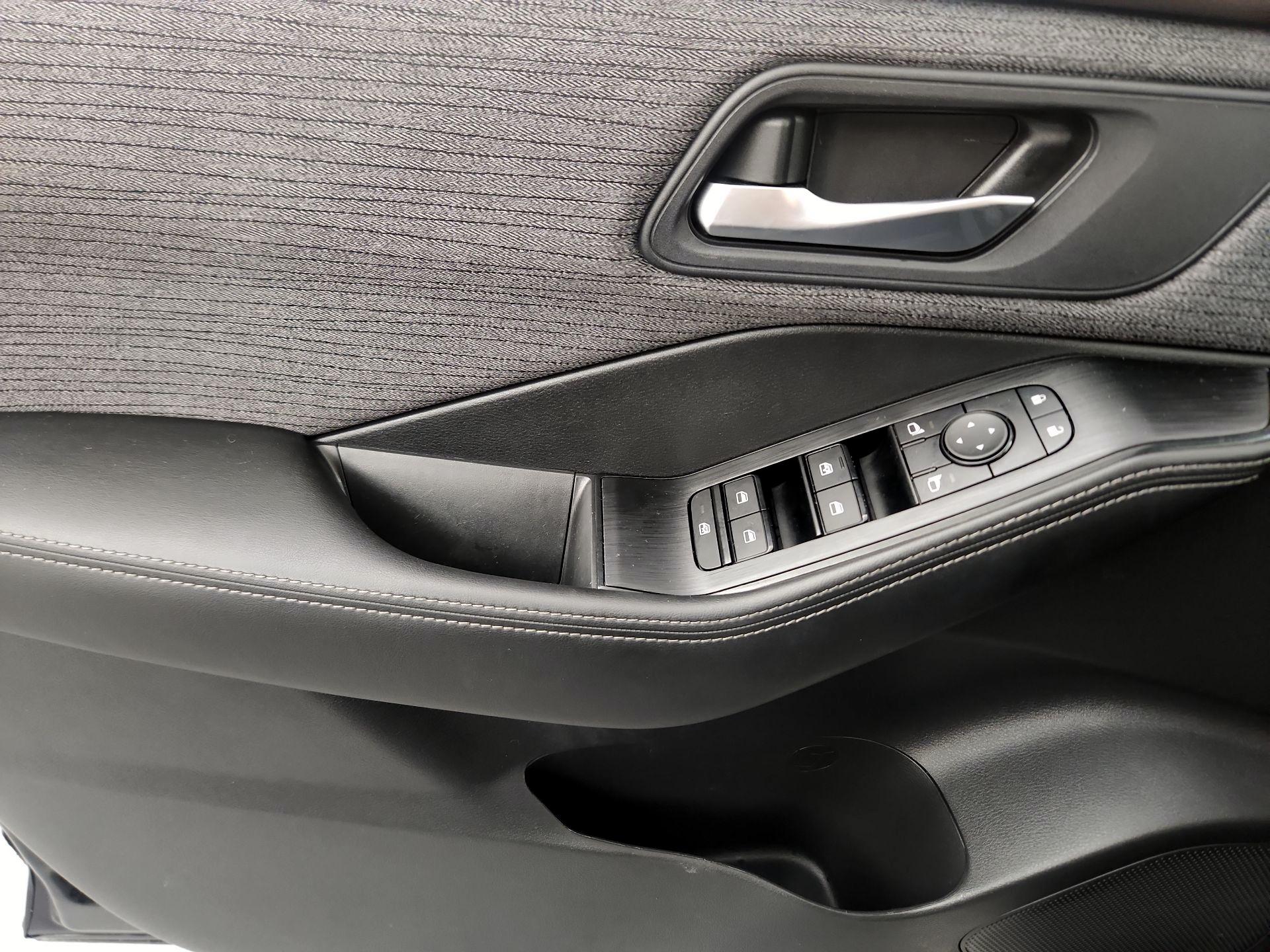 Thumbnail: 2023 Nissan Rogue - 10