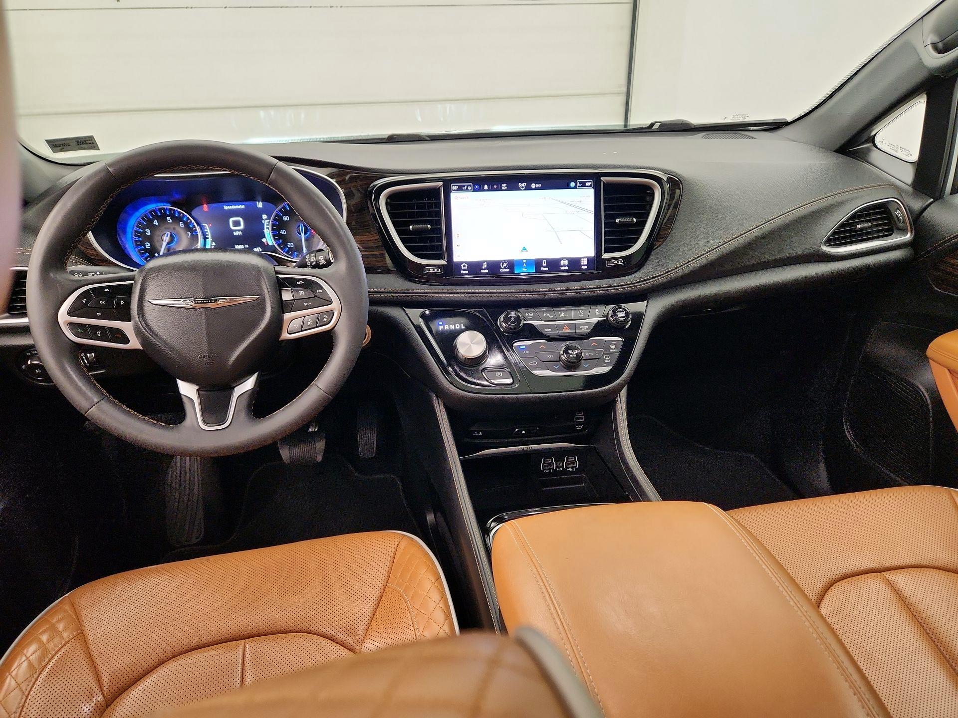 Thumbnail: 2023 Chrysler Pacifica - 9