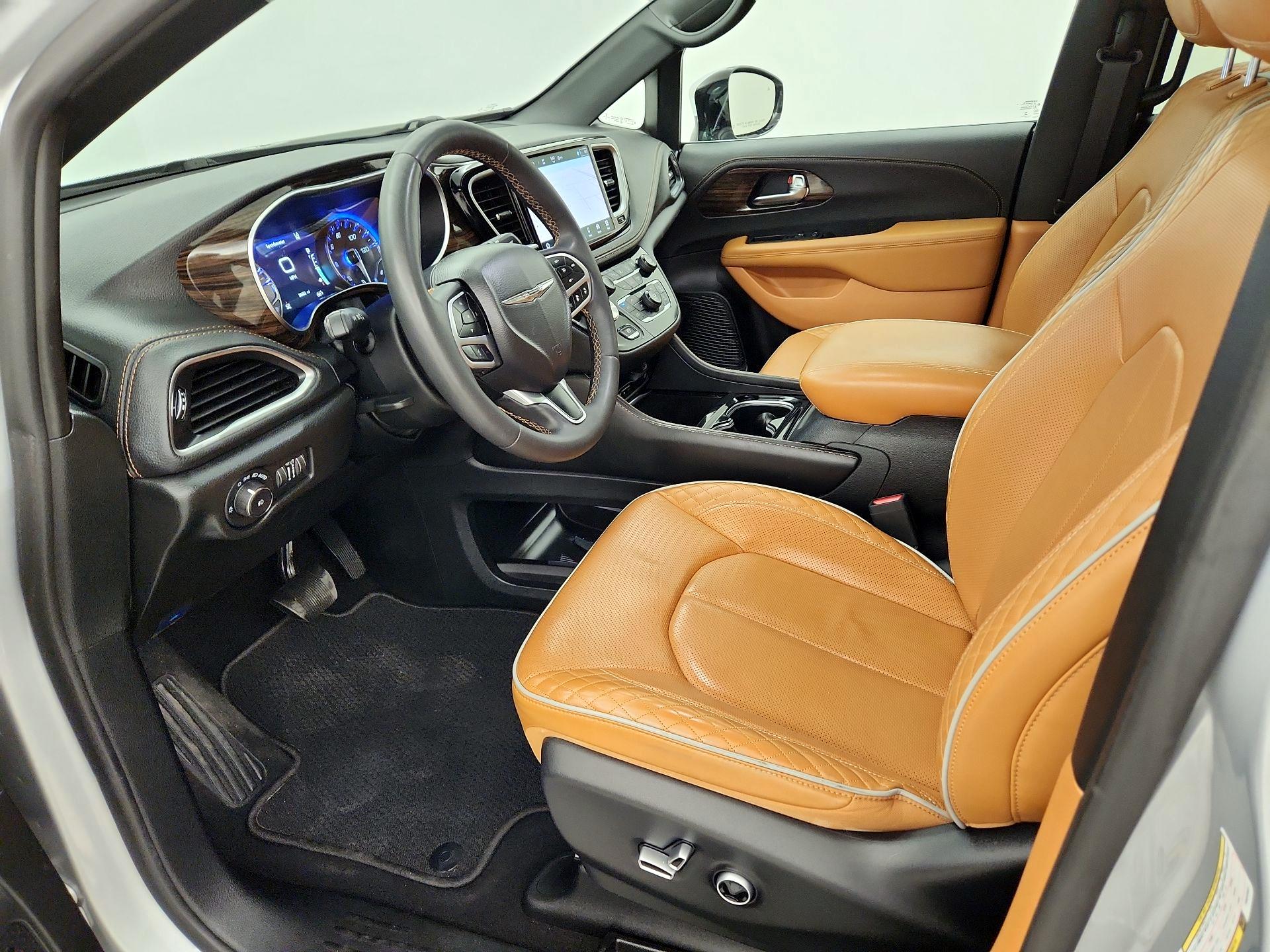 Thumbnail: 2023 Chrysler Pacifica - 11