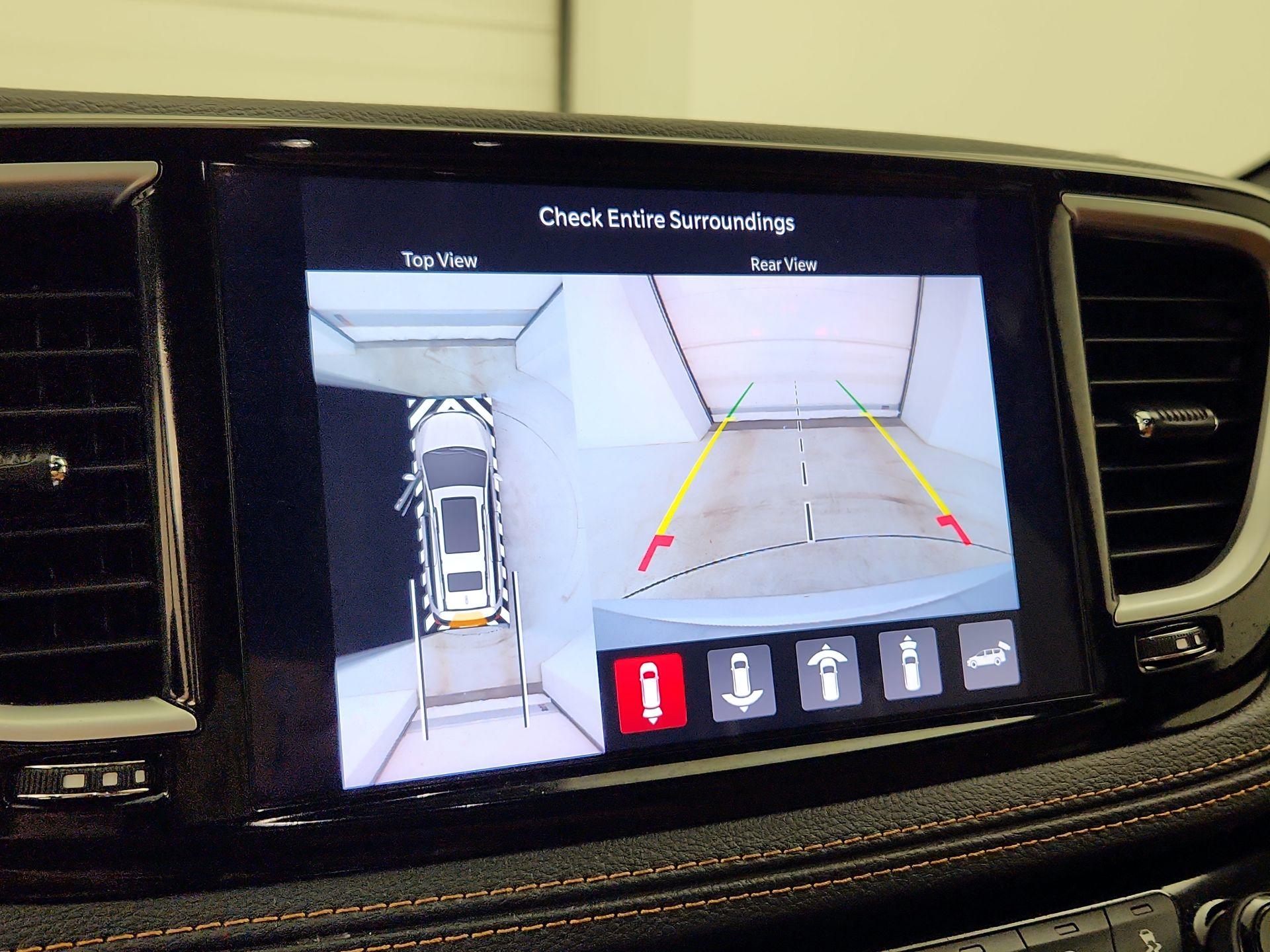 Thumbnail: 2023 Chrysler Pacifica - 15