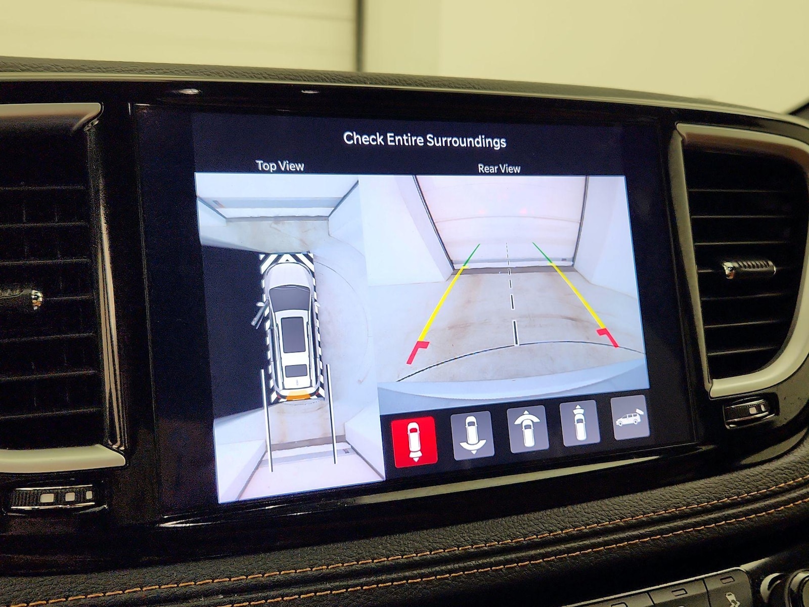 2023 Chrysler Pacifica Pinnacle - Photo 16