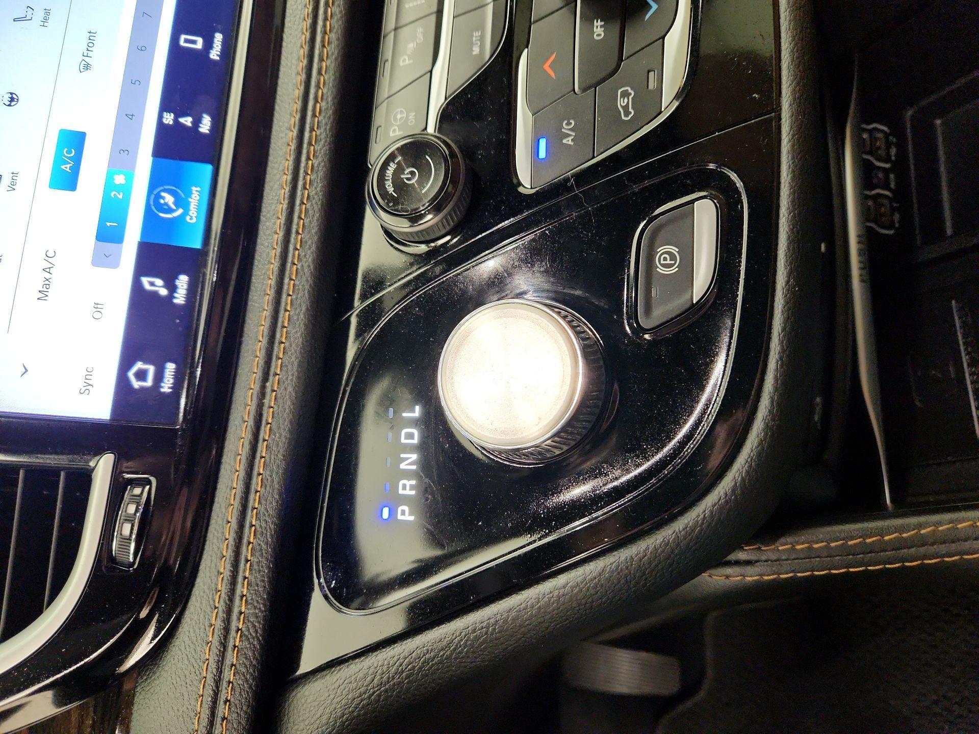 Thumbnail: 2023 Chrysler Pacifica - 18