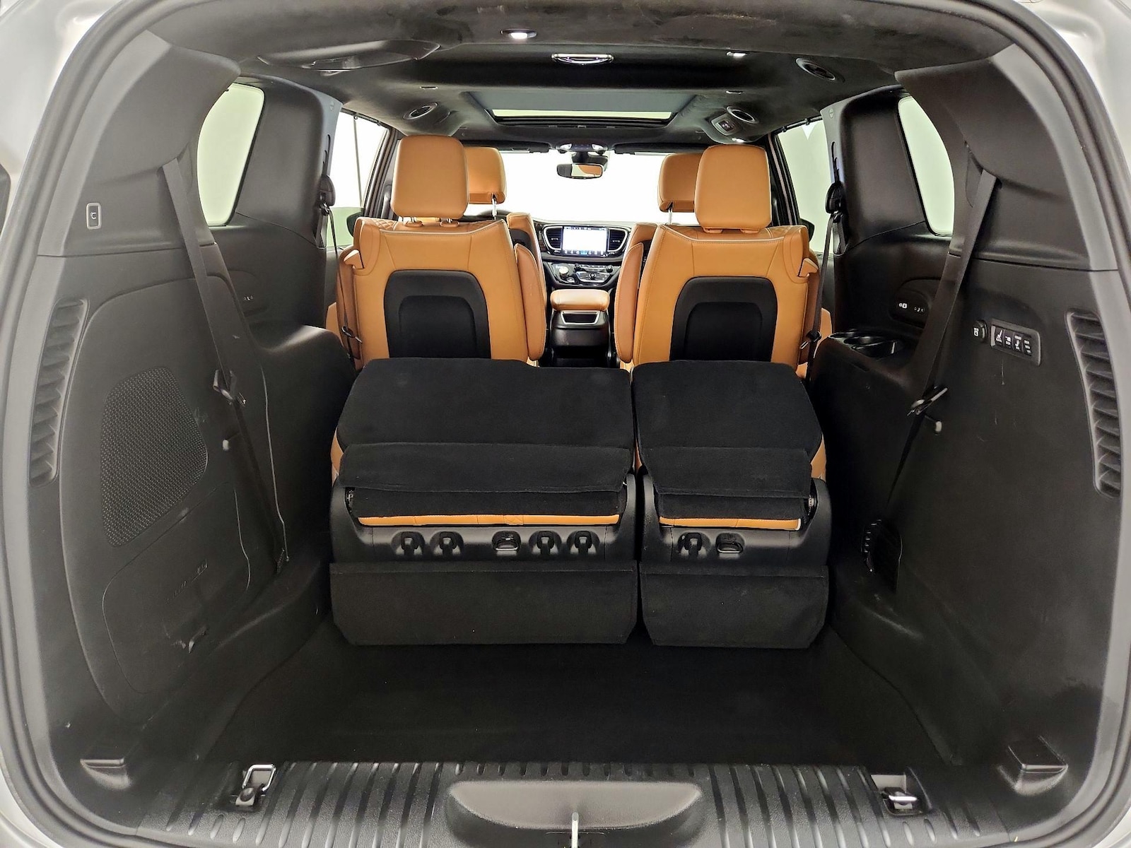 2023 Chrysler Pacifica Pinnacle - Photo 25