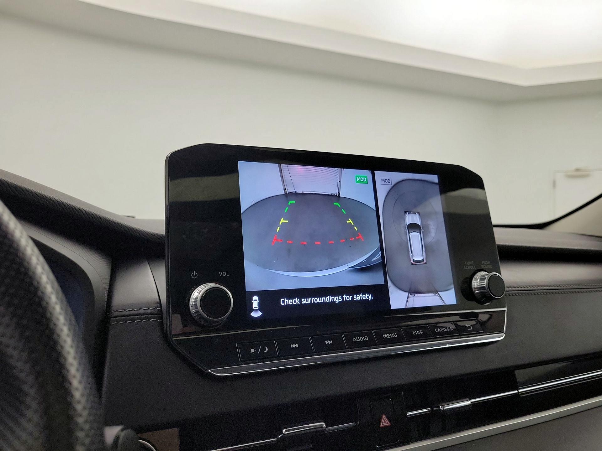 Thumbnail: 2022 Mitsubishi Outlander - 13