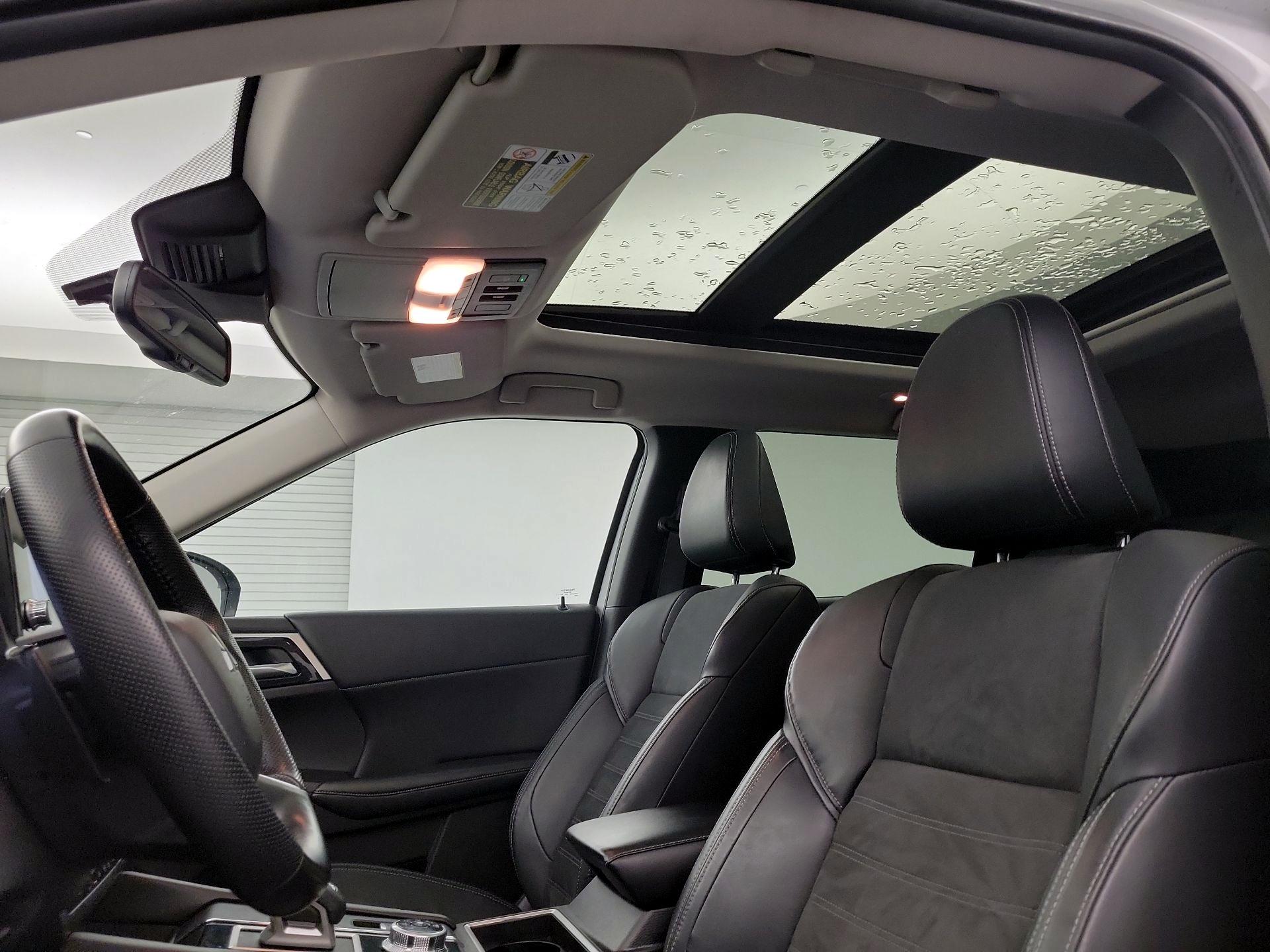 Thumbnail: 2022 Mitsubishi Outlander - 18