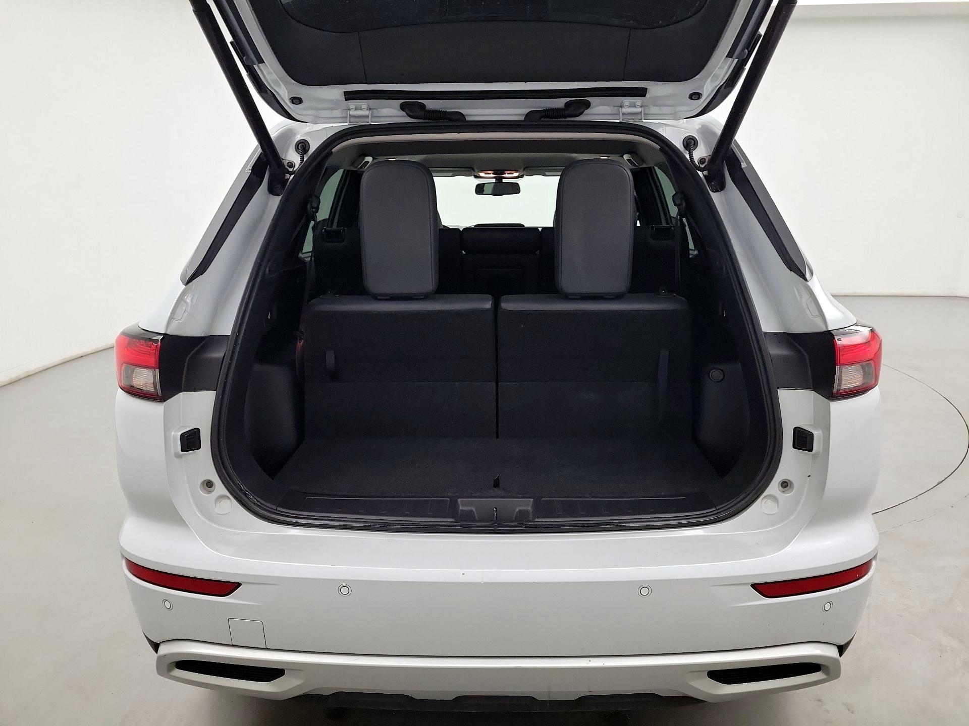 Thumbnail: 2022 Mitsubishi Outlander - 20