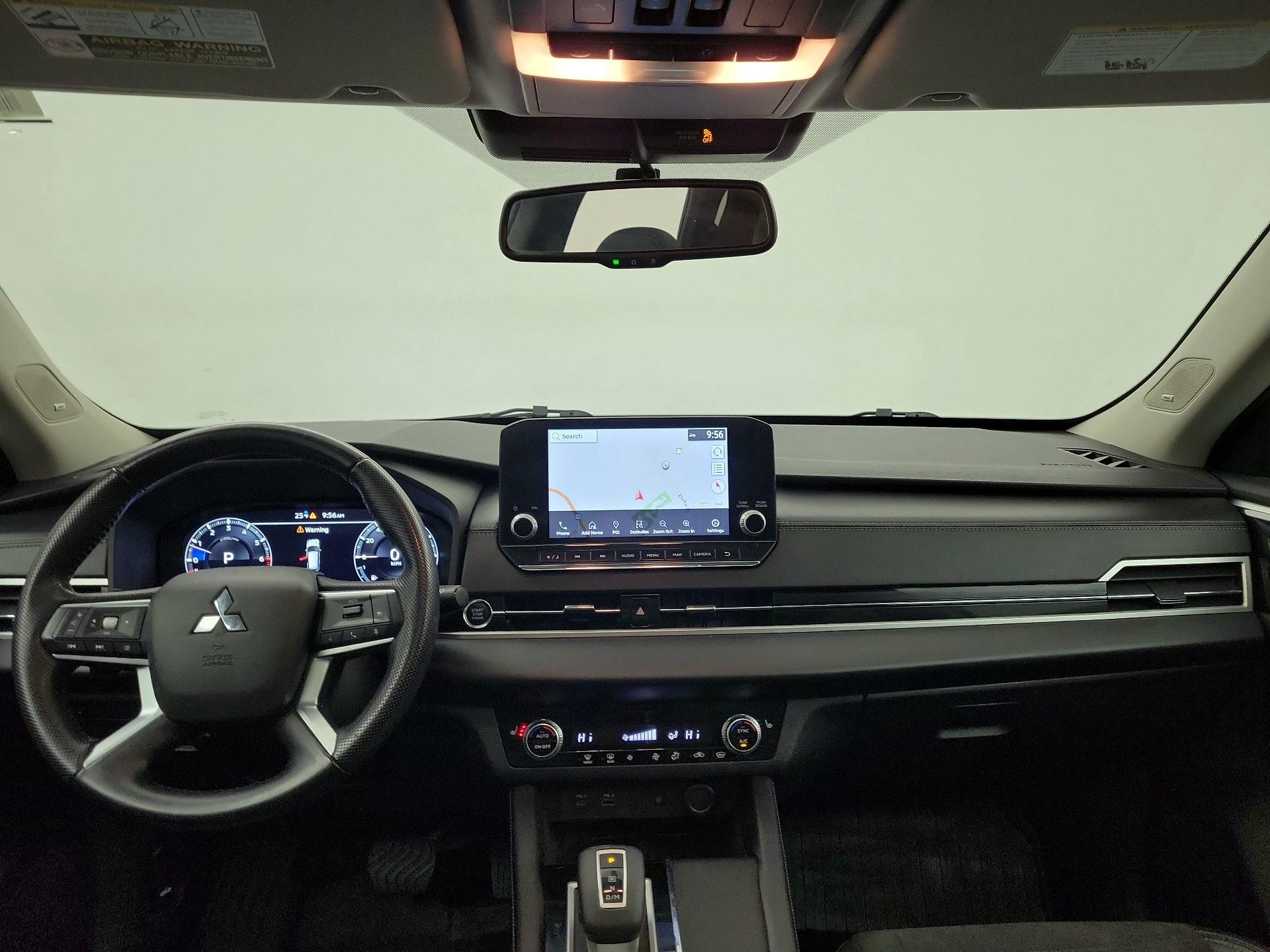 Thumbnail: 2022 Mitsubishi Outlander - 8