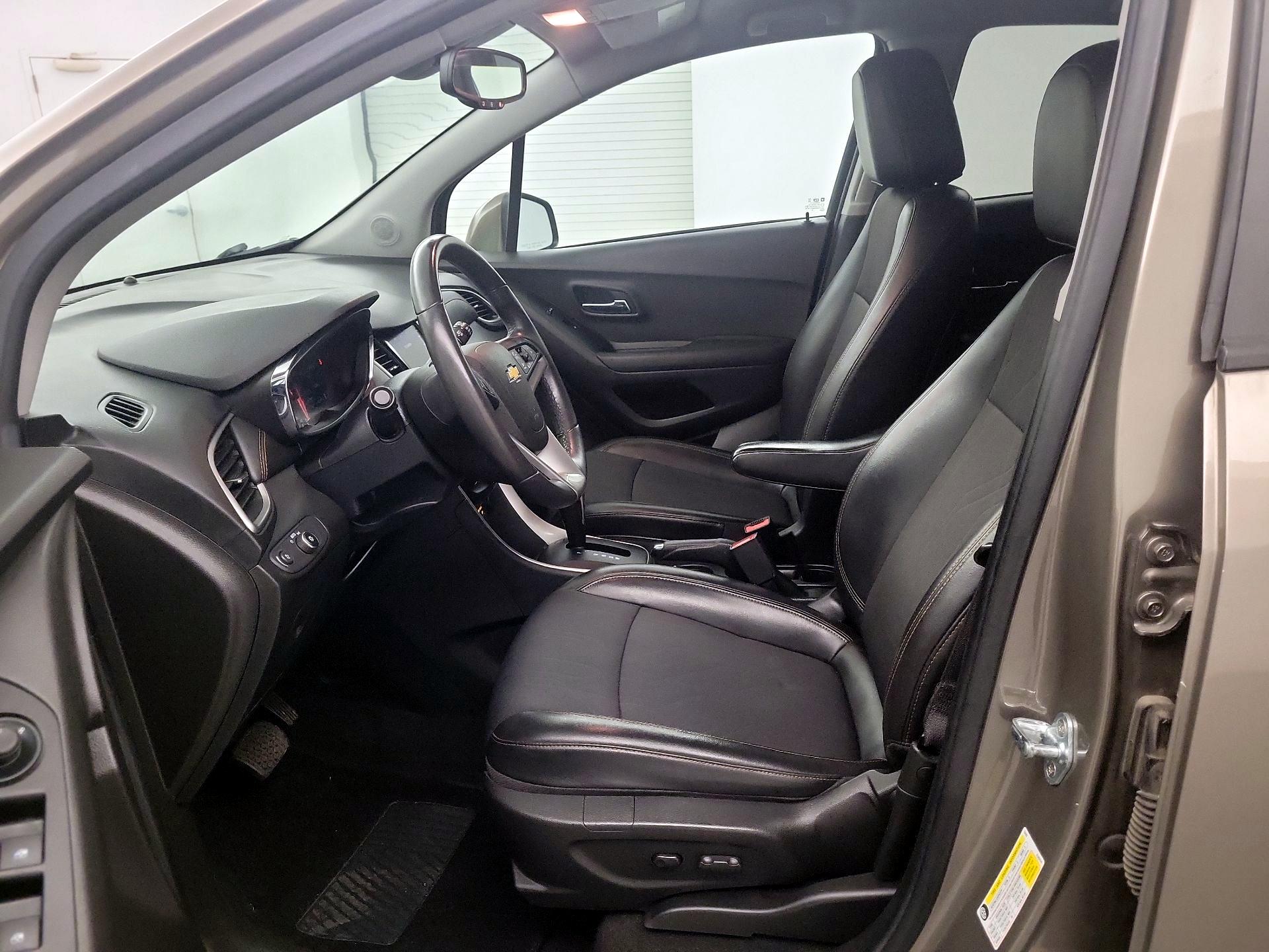 Thumbnail: 2021 Chevrolet Trax - 9