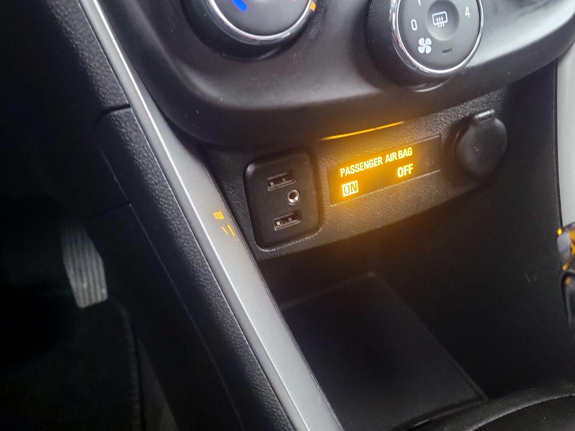 Thumbnail: 2021 Chevrolet Trax - 16