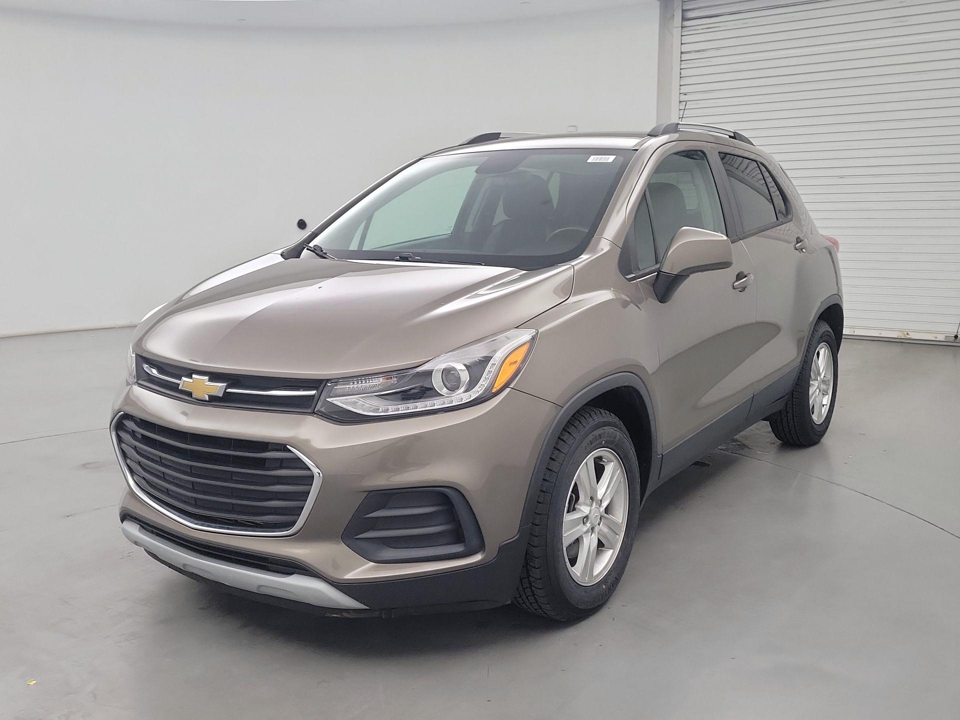 Thumbnail: 2021 Chevrolet Trax - 3