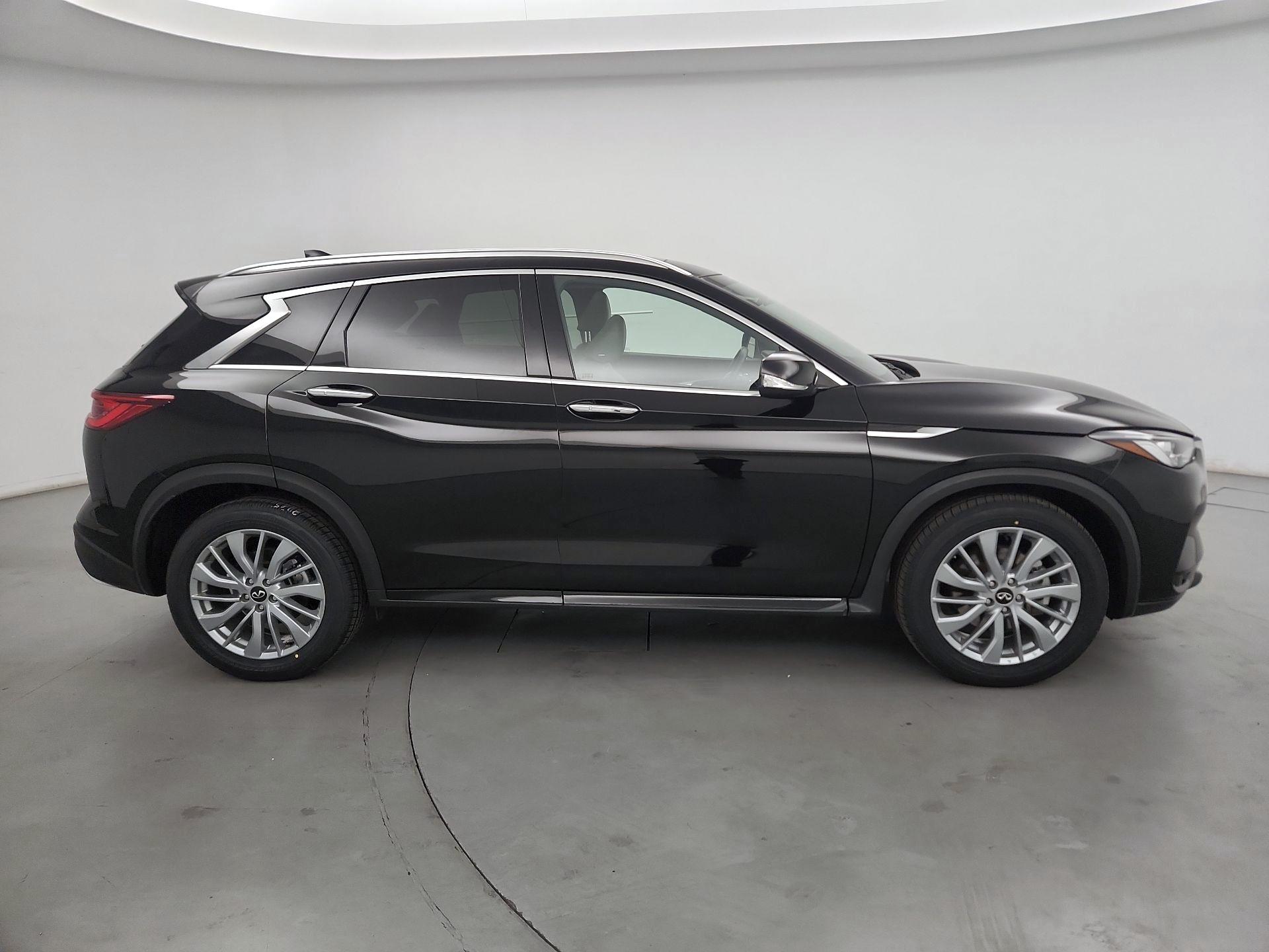 Thumbnail: 2024 INFINITI QX50 - 4