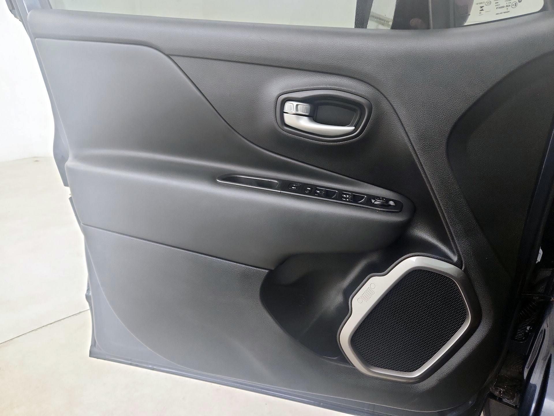 Thumbnail: 2023 Jeep Renegade - 12