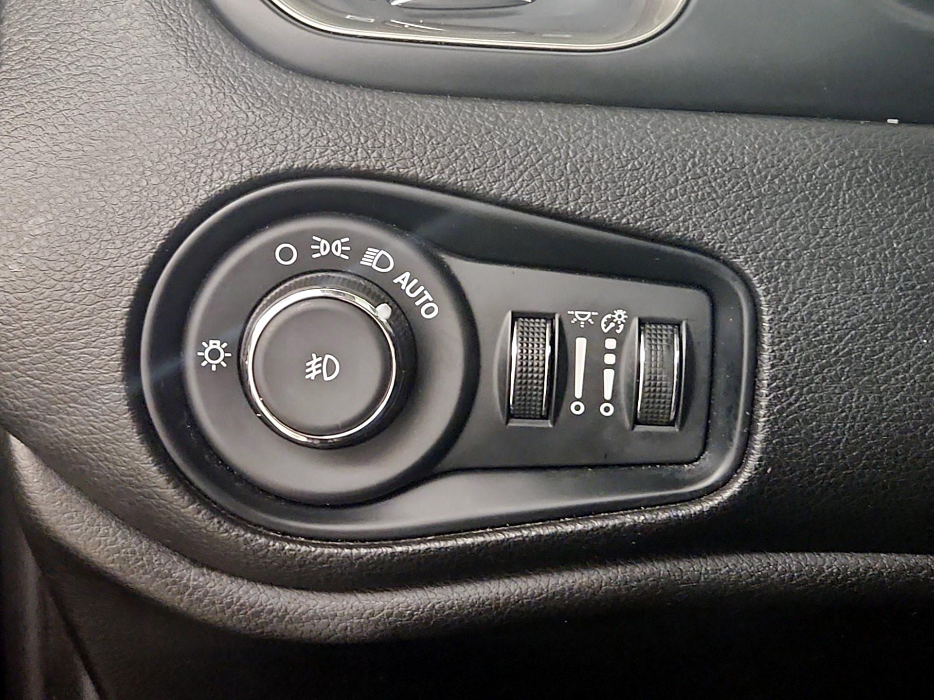 Thumbnail: 2023 Jeep Renegade - 13