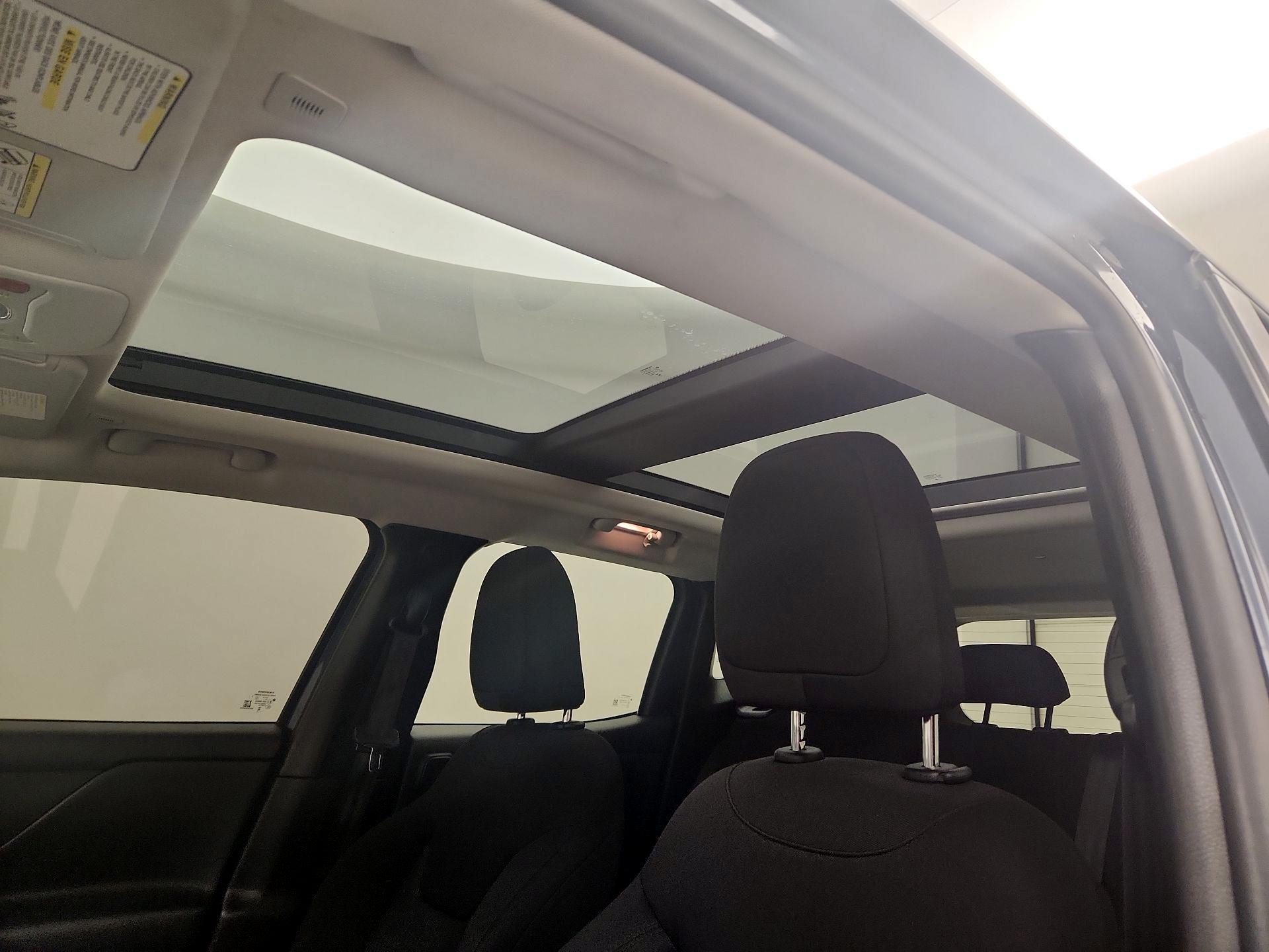 Thumbnail: 2023 Jeep Renegade - 20