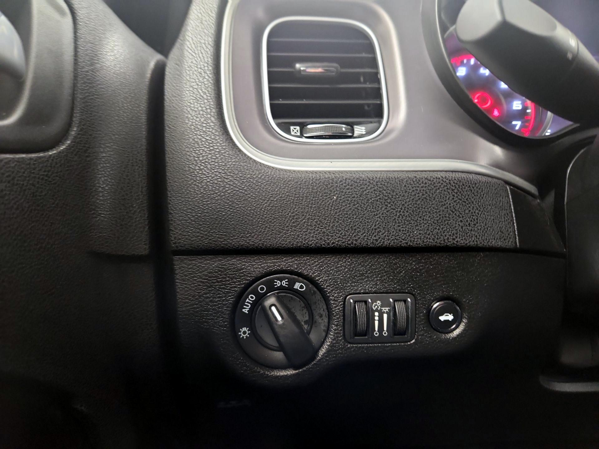 Thumbnail: 2022 Dodge Charger - 11