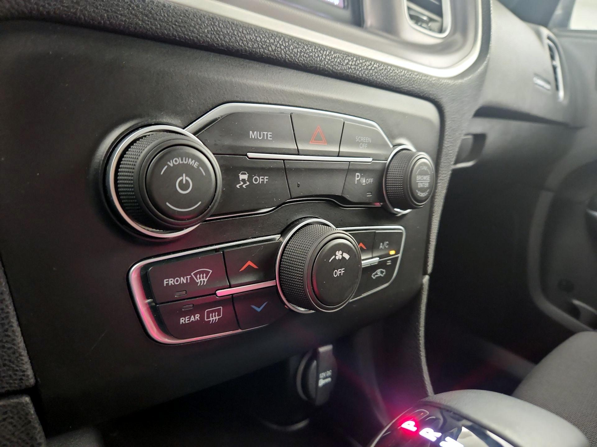 Thumbnail: 2022 Dodge Charger - 14