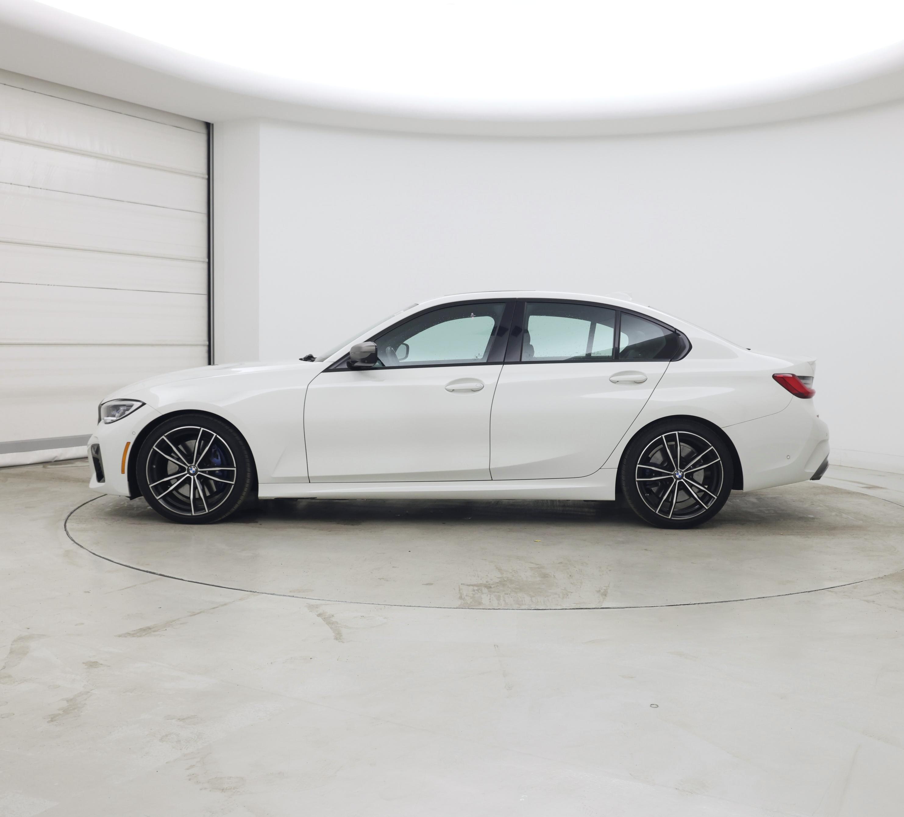 Thumbnail: 2021 BMW 3 Series - 3