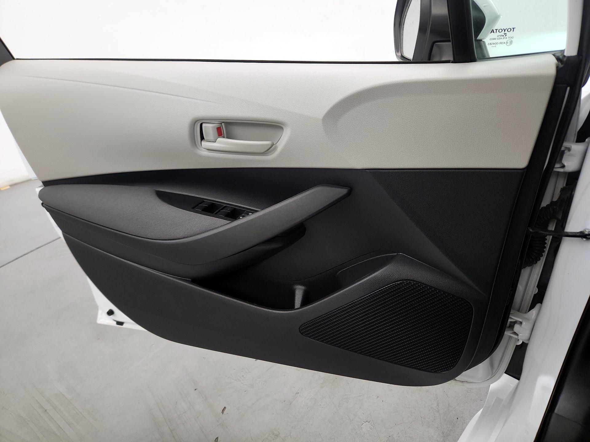 Thumbnail: 2023 Toyota Corolla - 10