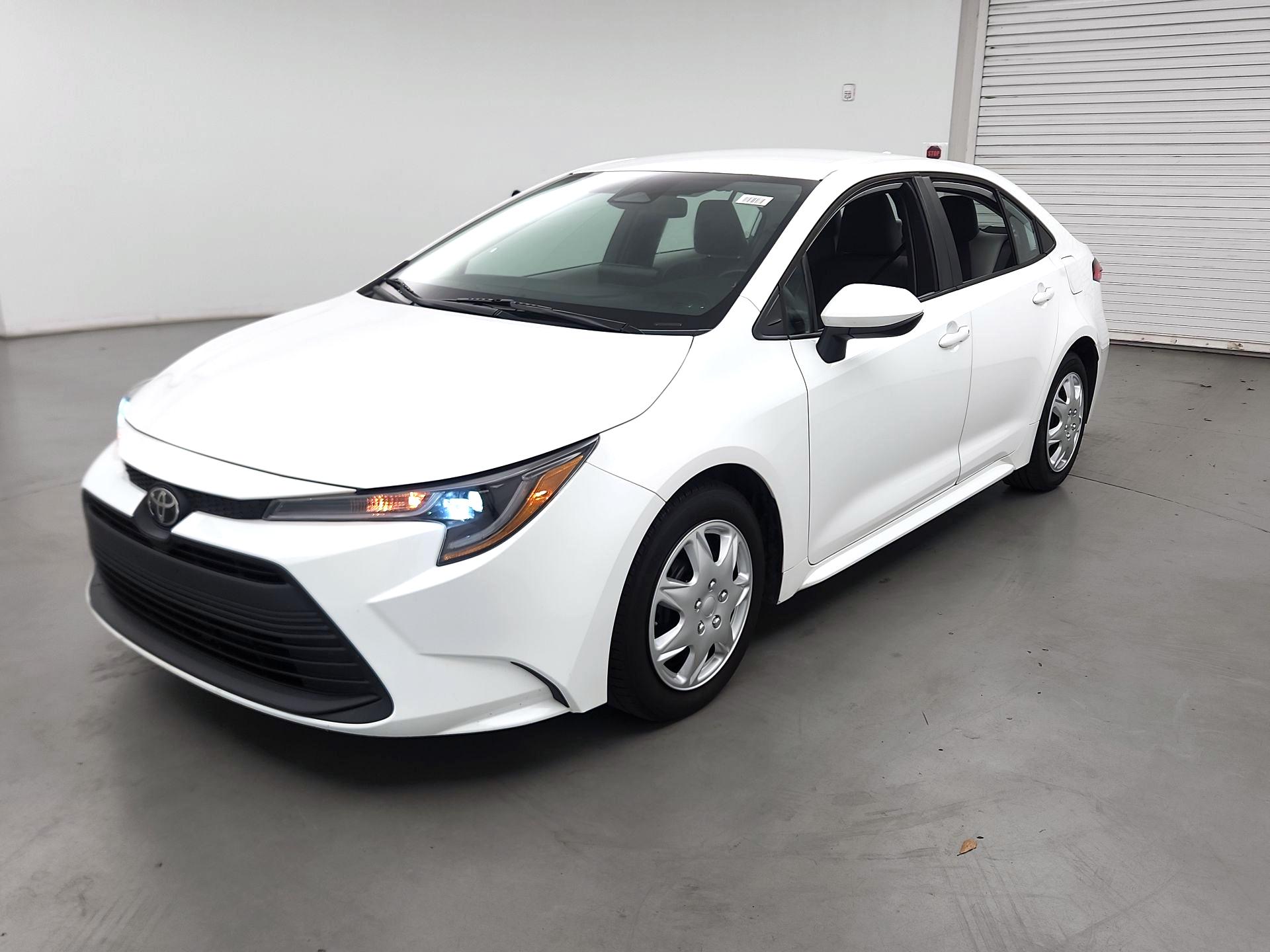 Thumbnail: 2023 Toyota Corolla - 3