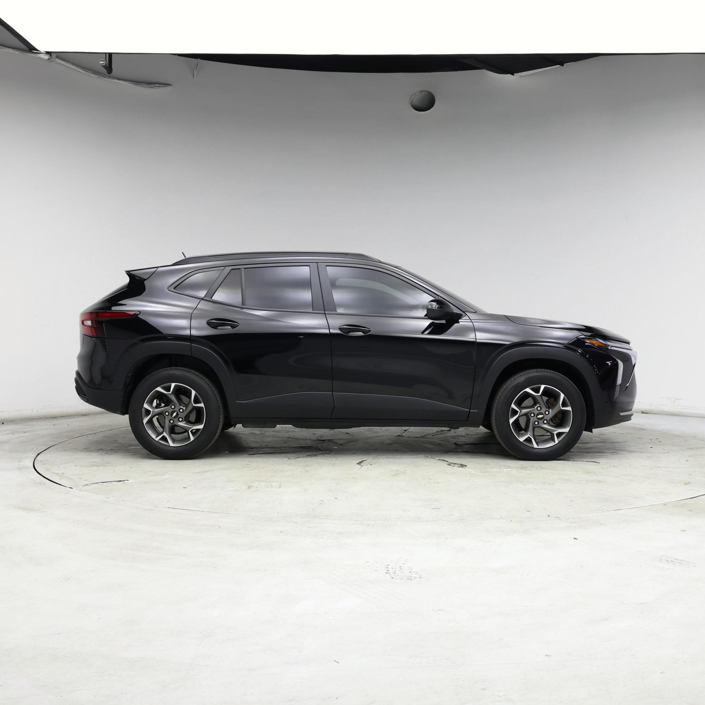 Thumbnail: 2025 Chevrolet Trax - 7