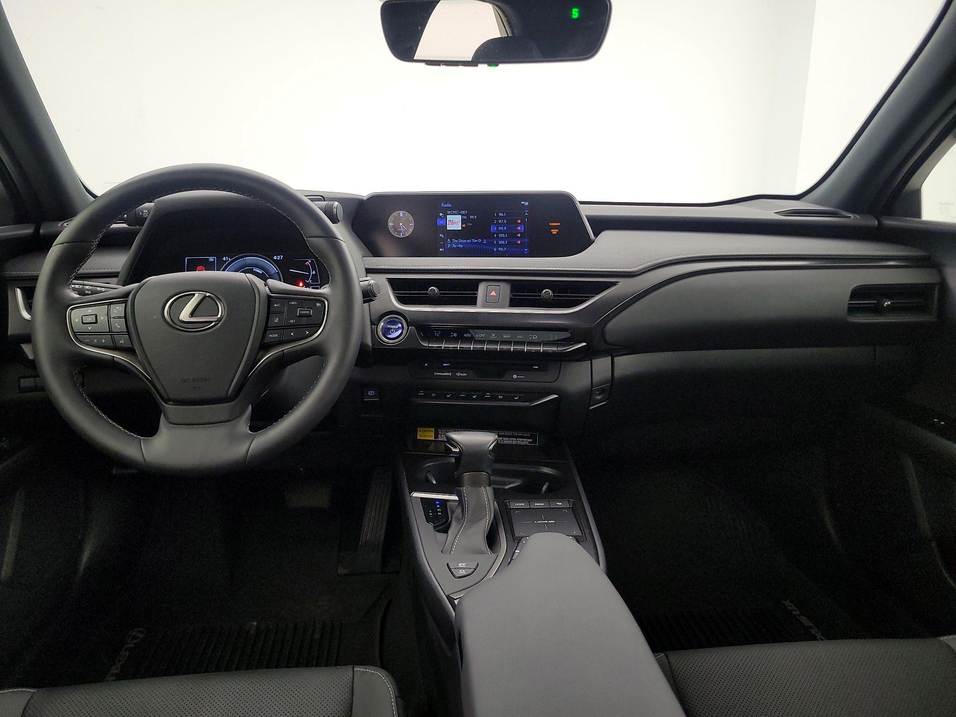 Thumbnail: 2022 Lexus UX - 9