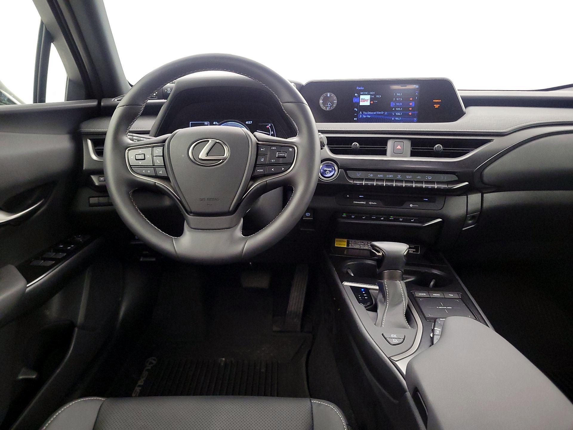 Thumbnail: 2022 Lexus UX - 10