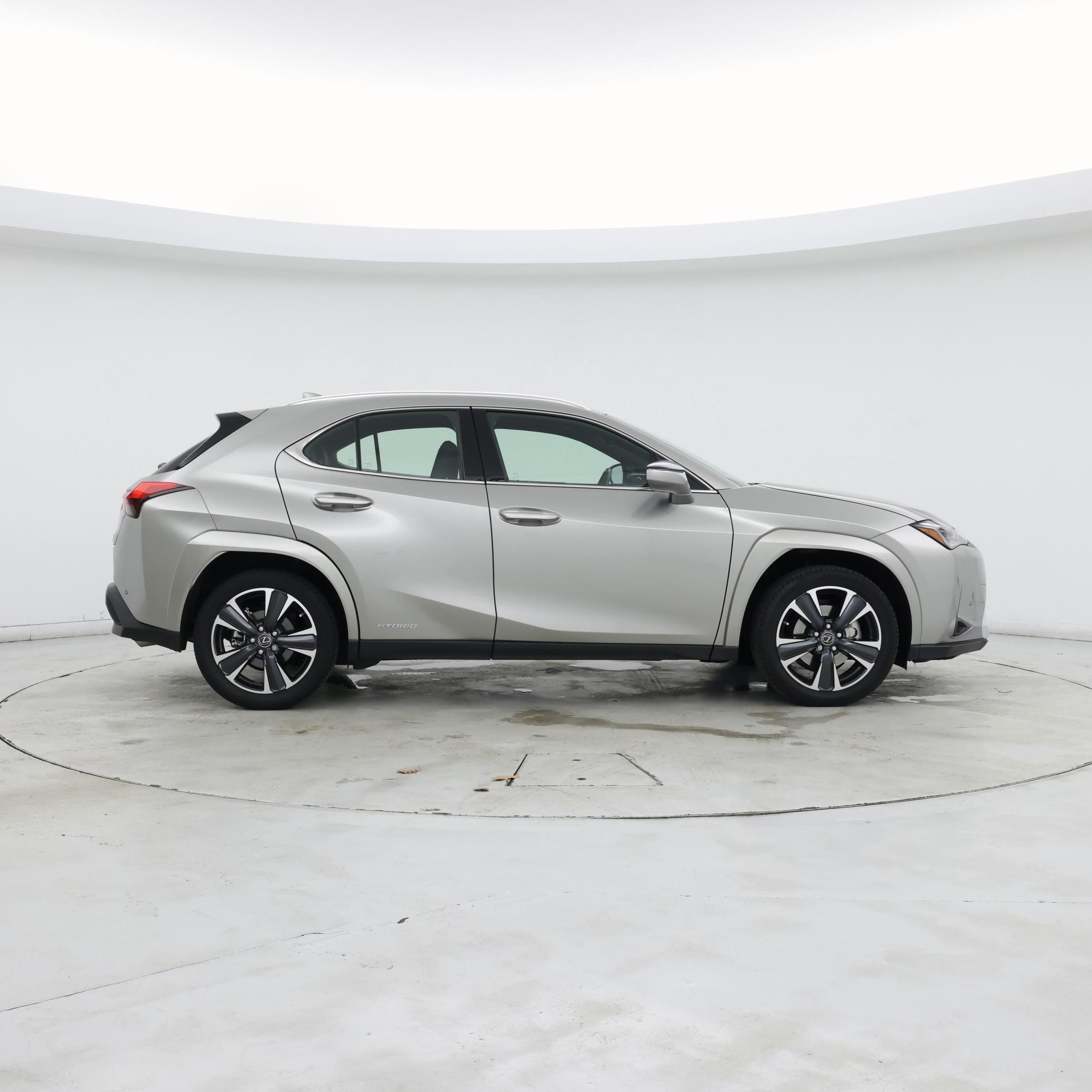 Thumbnail: 2022 Lexus UX - 7