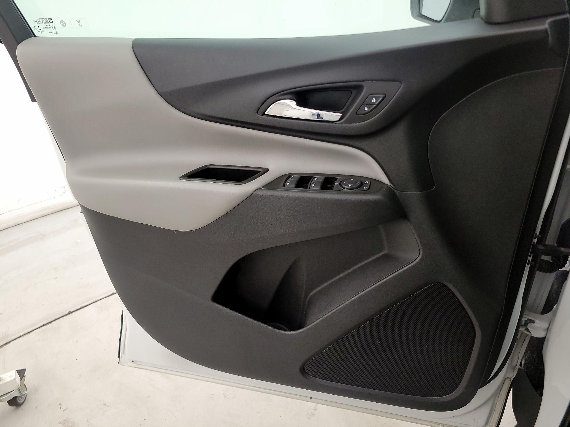 Thumbnail: 2022 Chevrolet Equinox - 12