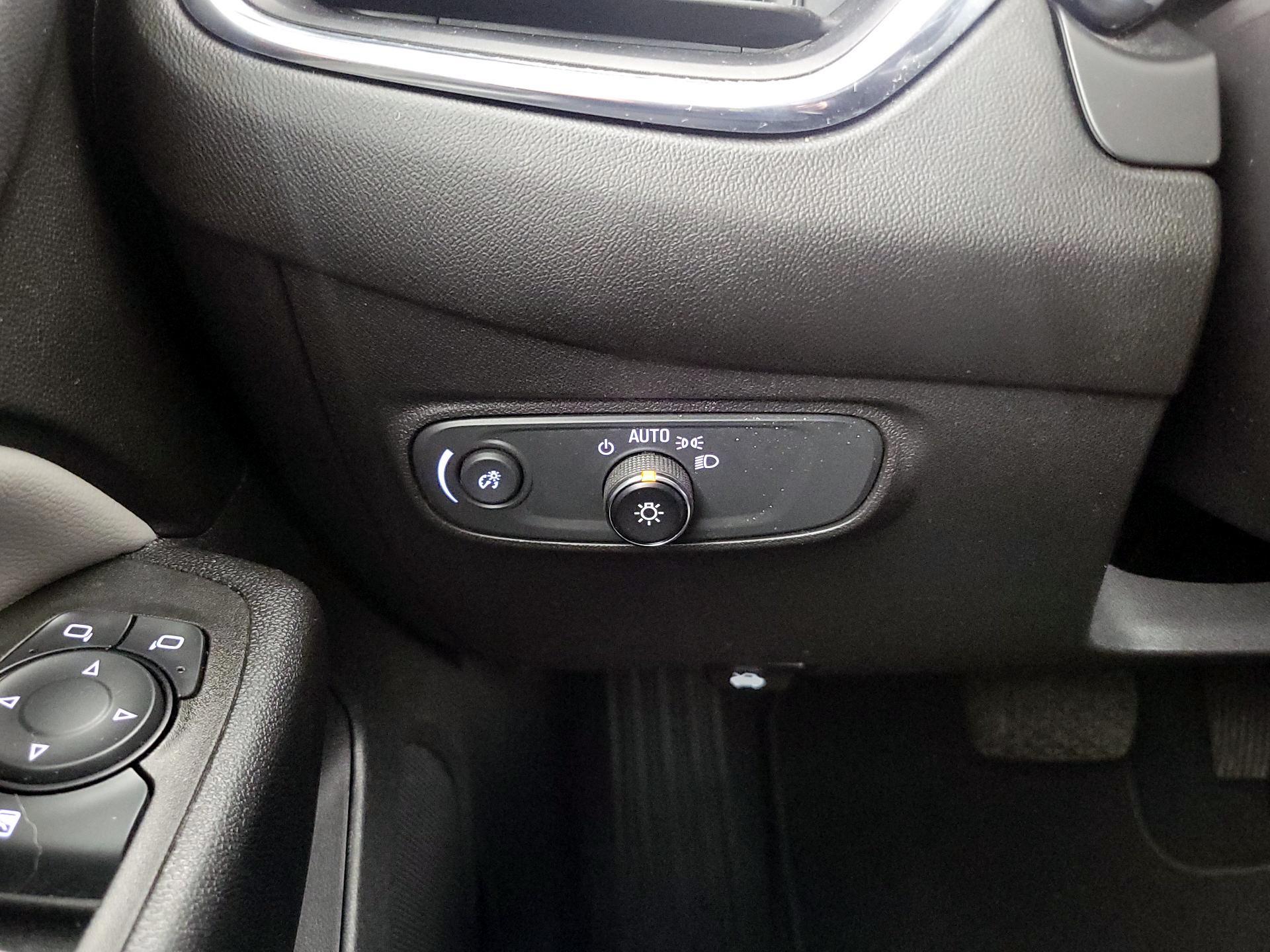 Thumbnail: 2022 Chevrolet Equinox - 13