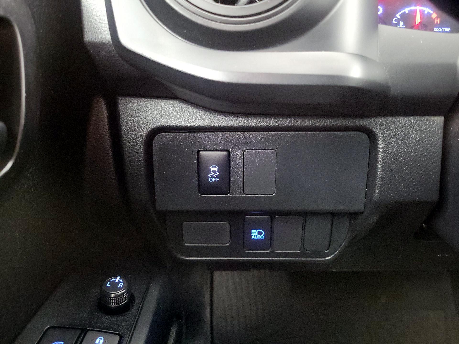 Thumbnail: 2023 Toyota Tacoma - 13