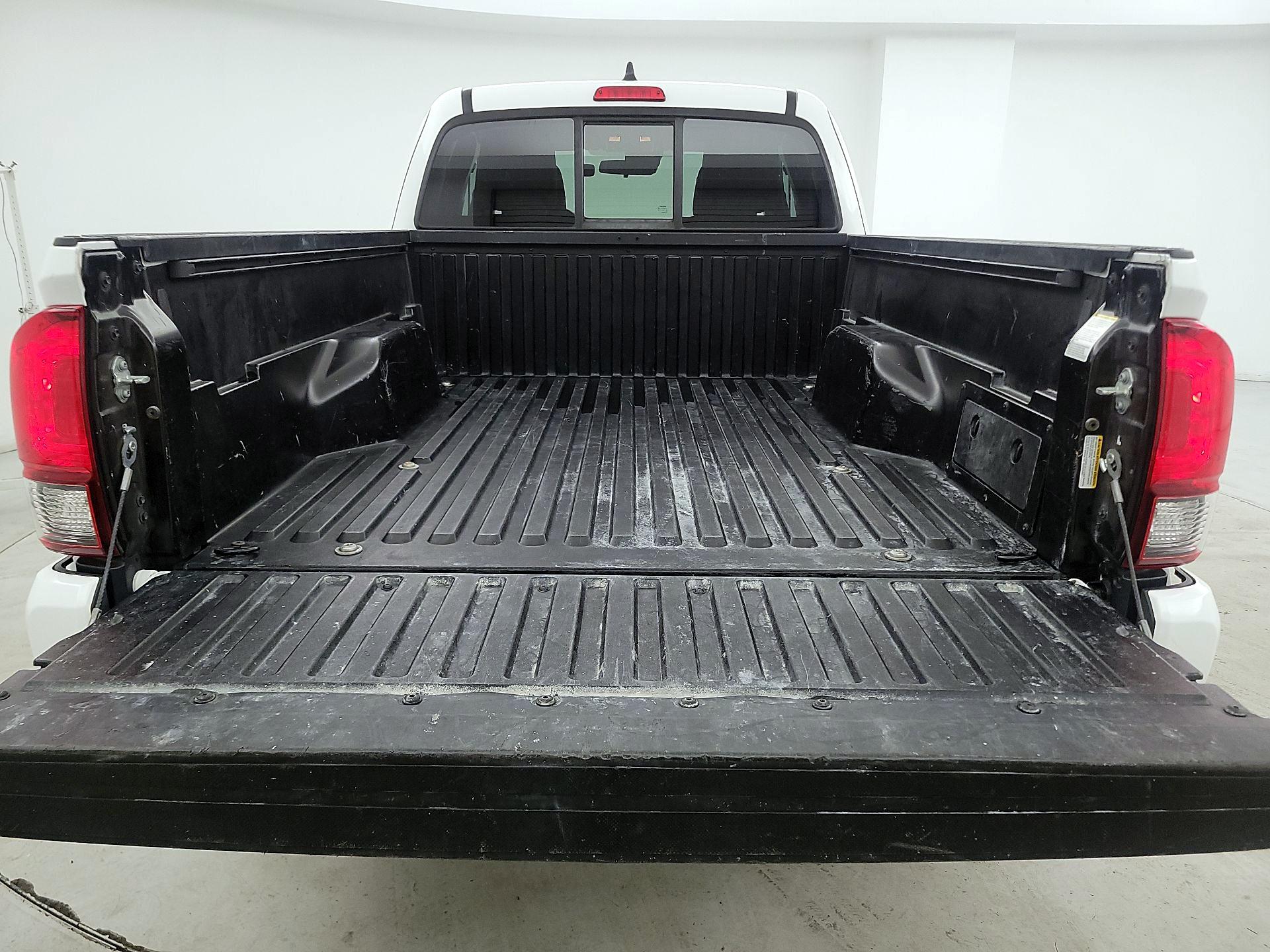 Thumbnail: 2023 Toyota Tacoma - 20