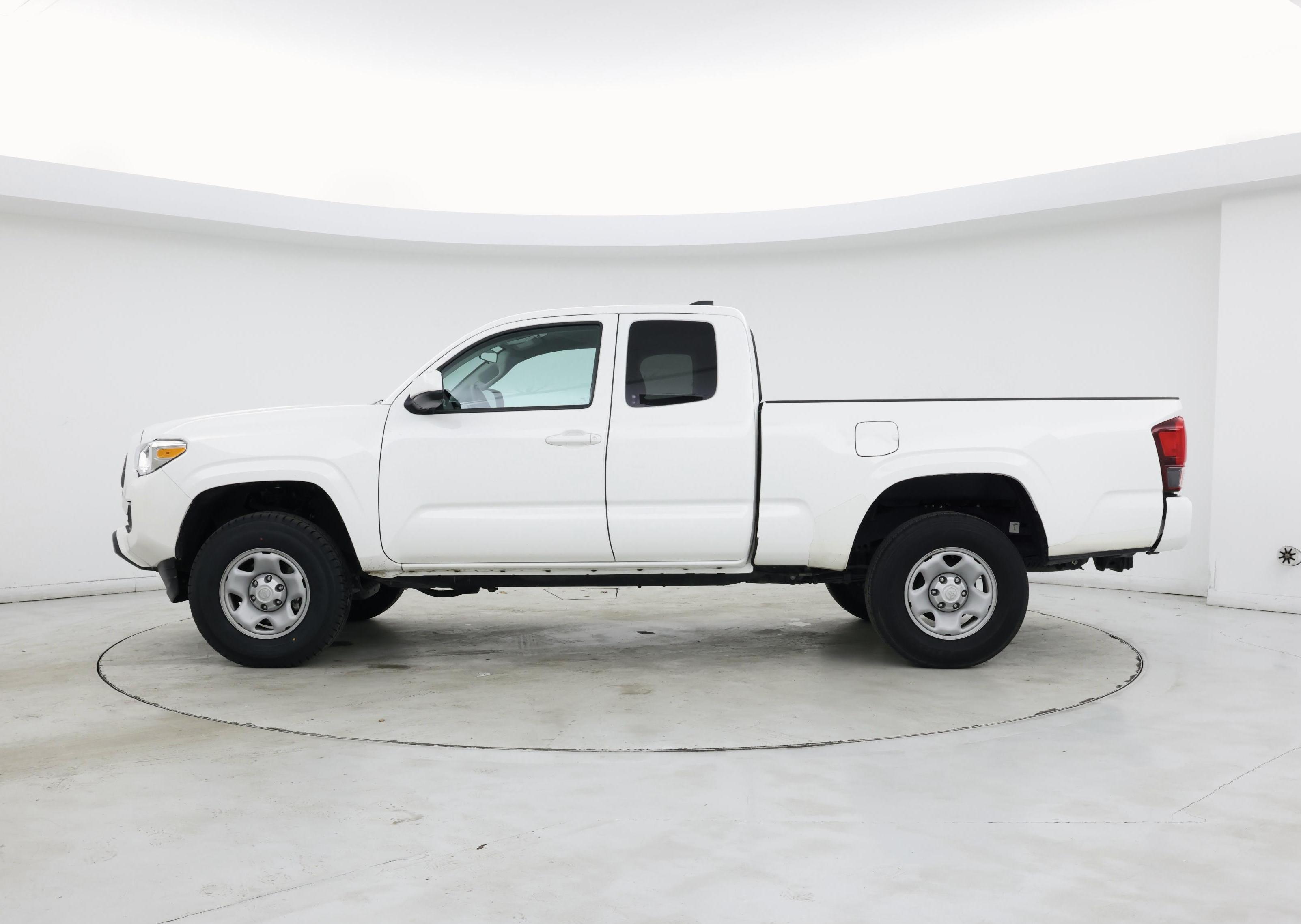 Thumbnail: 2023 Toyota Tacoma - 3