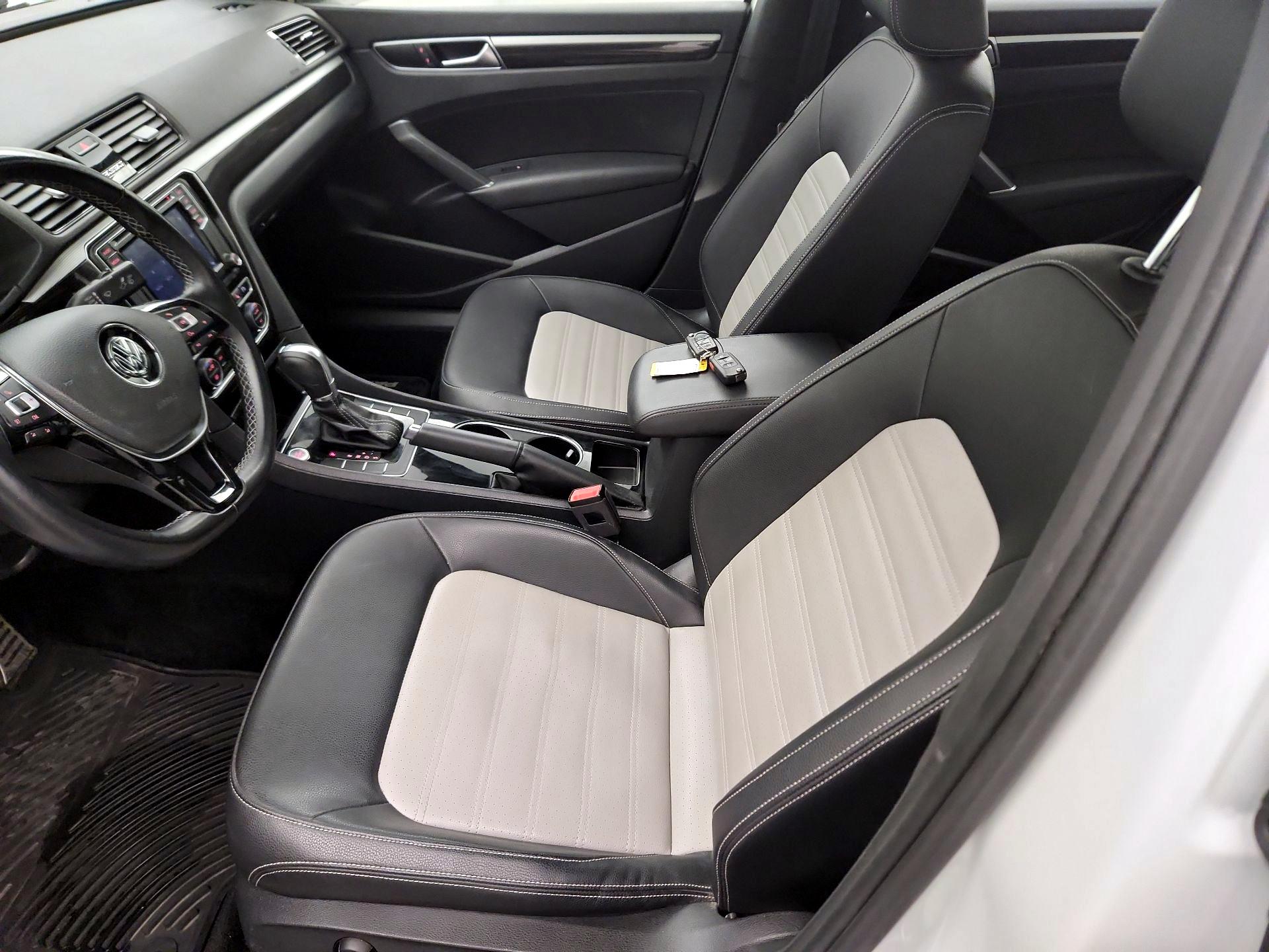 Thumbnail: 2018 Volkswagen Passat - 11