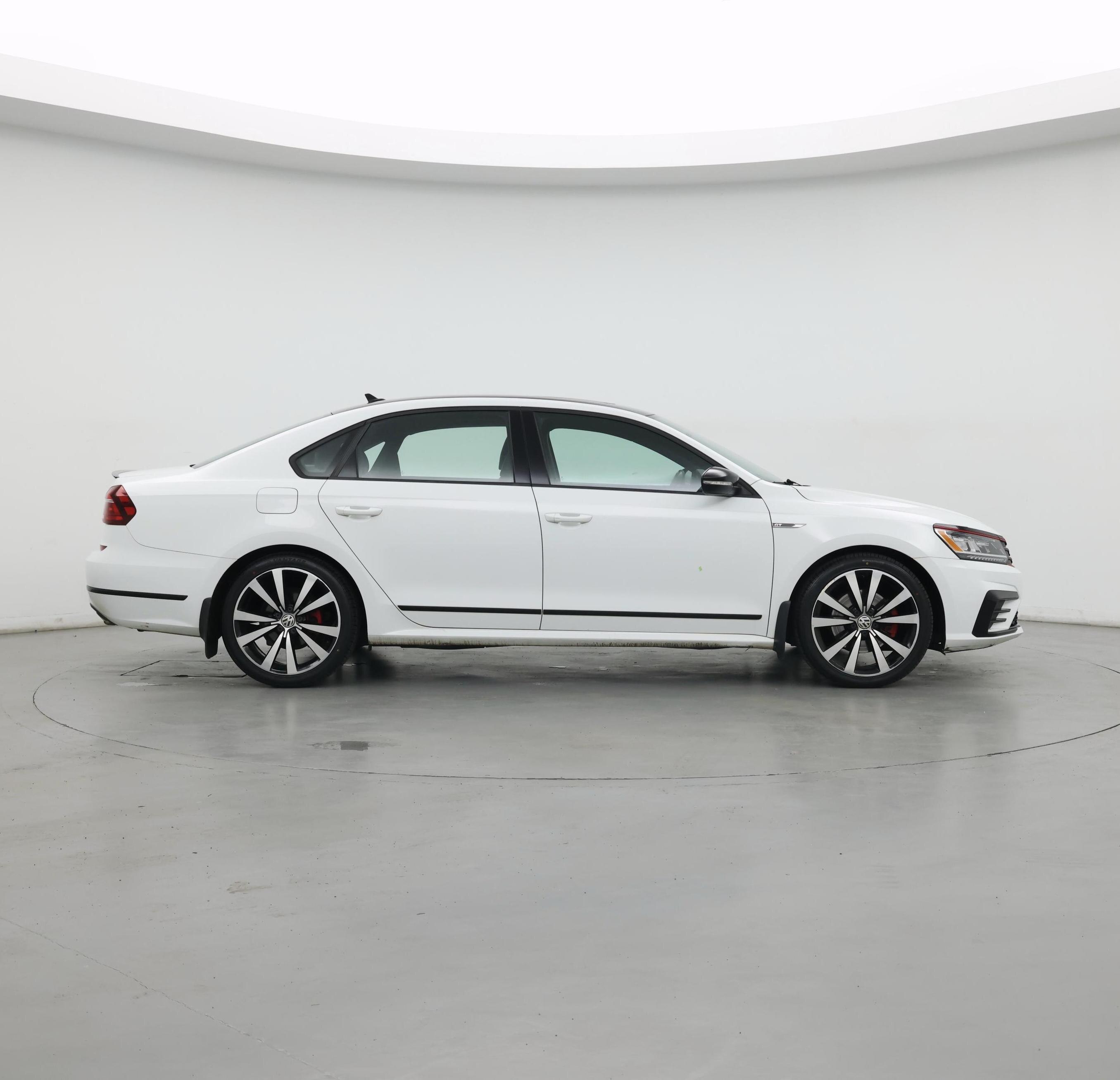 Thumbnail: 2018 Volkswagen Passat - 7