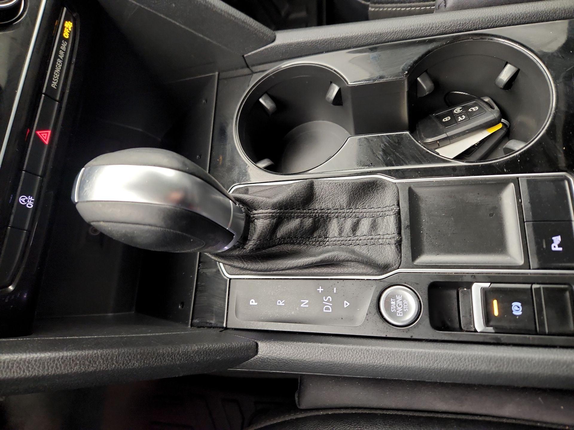 Thumbnail: 2018 Volkswagen Atlas - 16