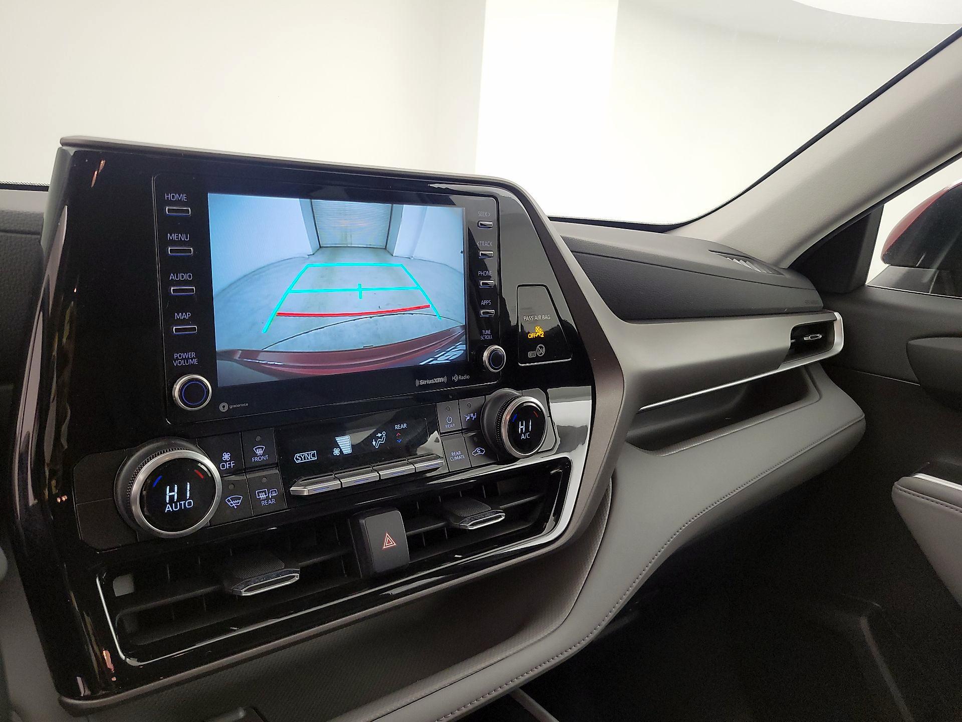 Thumbnail: 2022 Toyota Highlander - 14