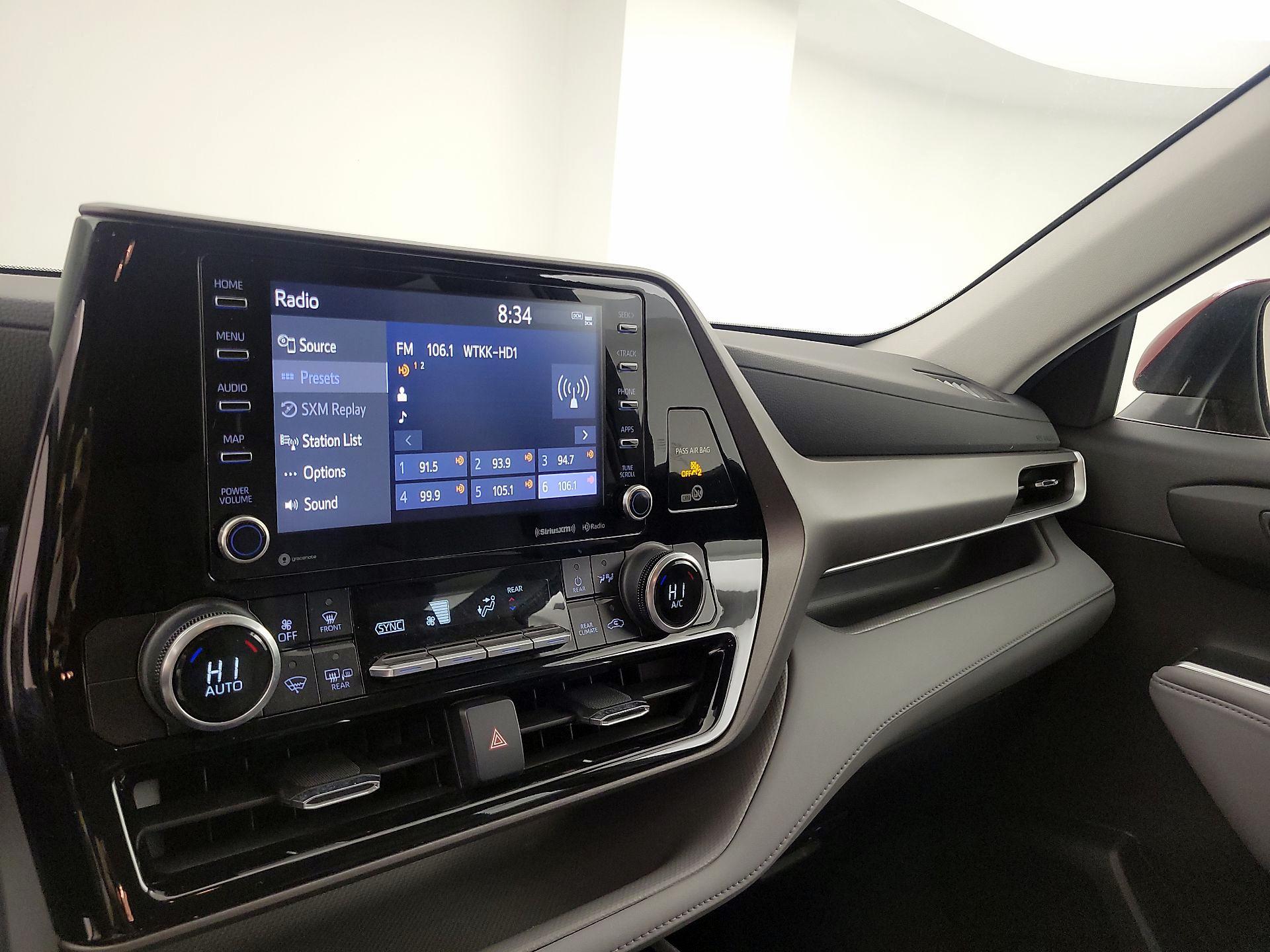 Thumbnail: 2022 Toyota Highlander - 15