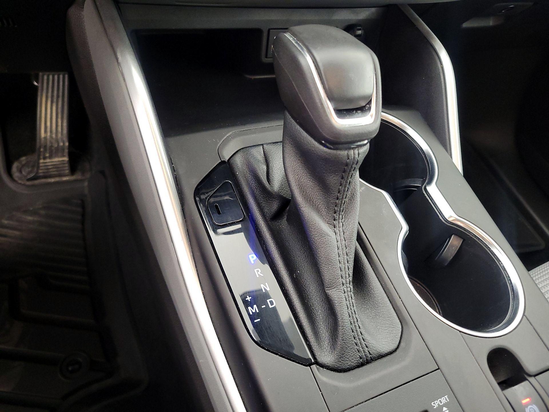 Thumbnail: 2022 Toyota Highlander - 17