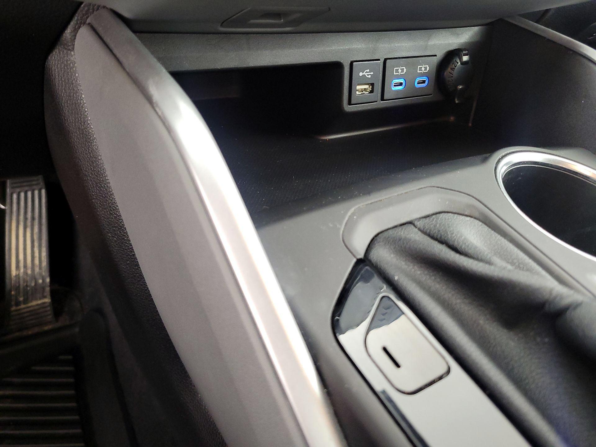 Thumbnail: 2022 Toyota Highlander - 18