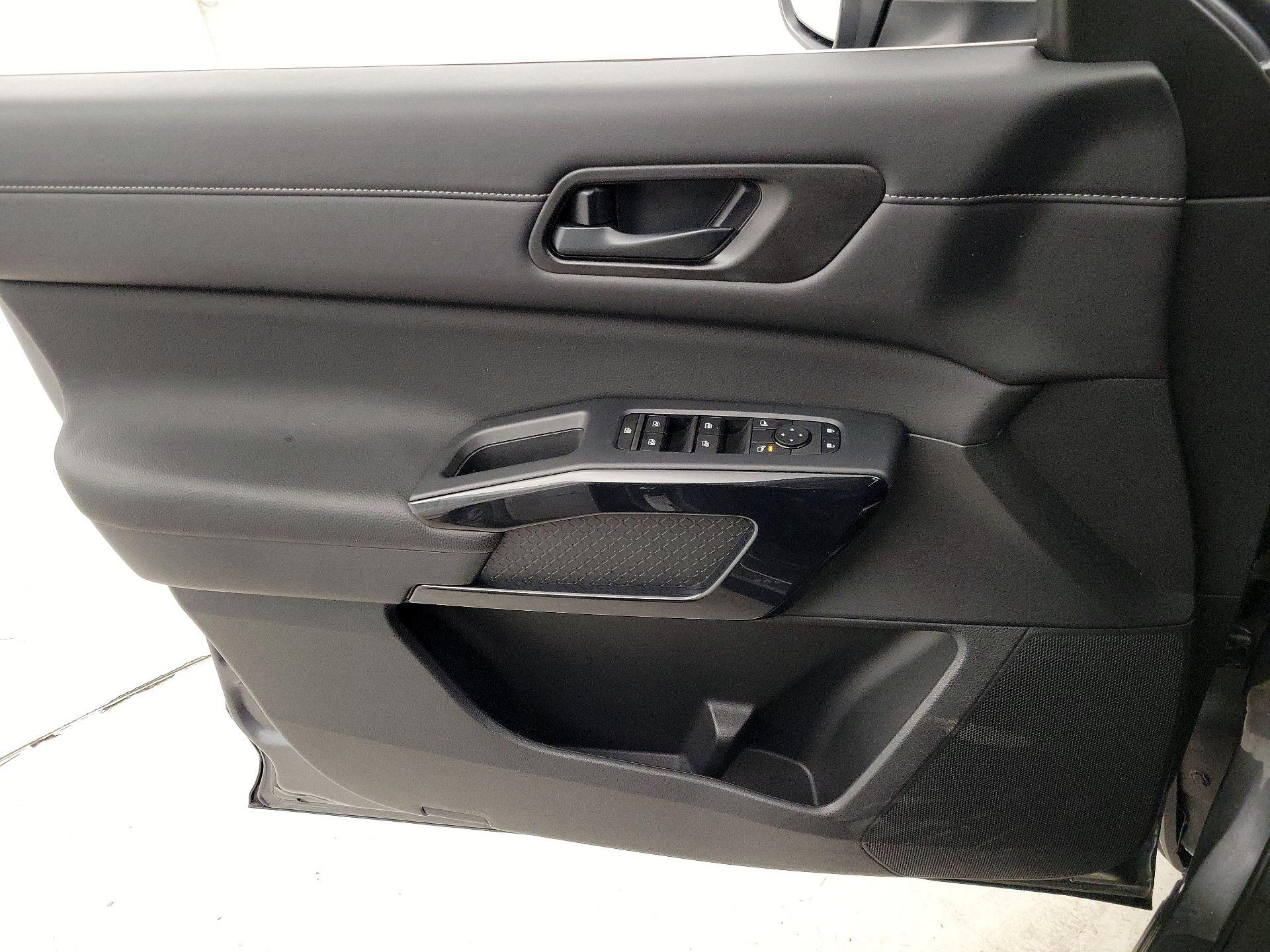 Thumbnail: 2025 Nissan Pathfinder - 12