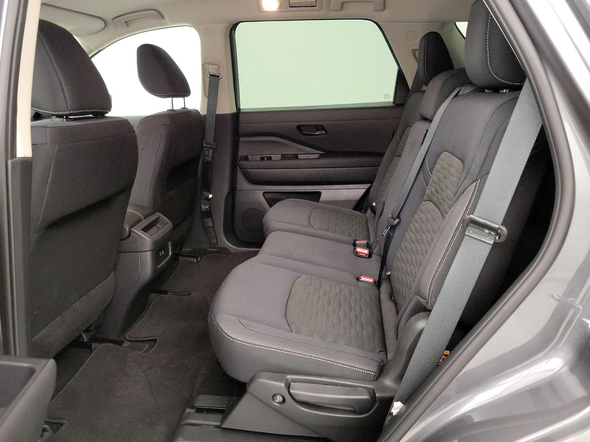 Thumbnail: 2025 Nissan Pathfinder - 19