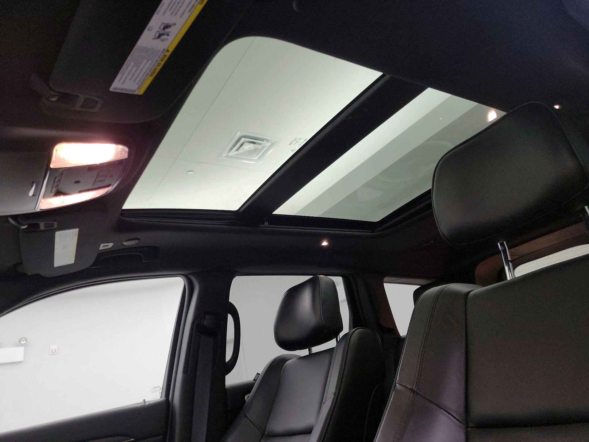 Thumbnail: 2018 Jeep Grand Cherokee - 19