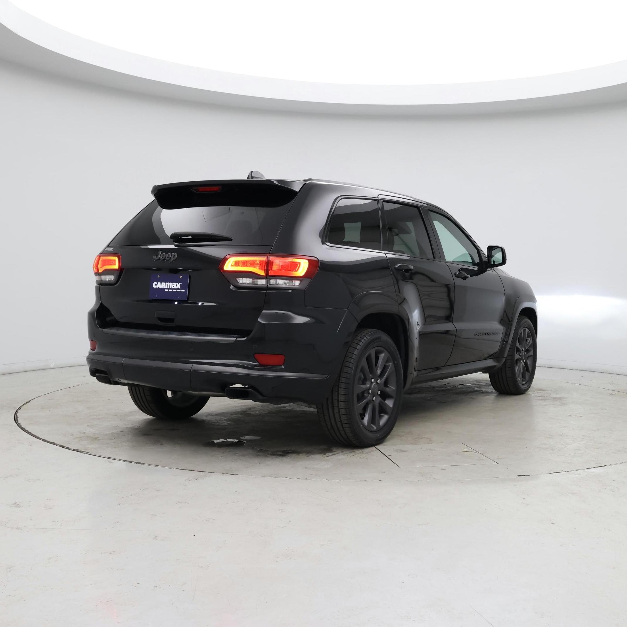 Thumbnail: 2018 Jeep Grand Cherokee - 8